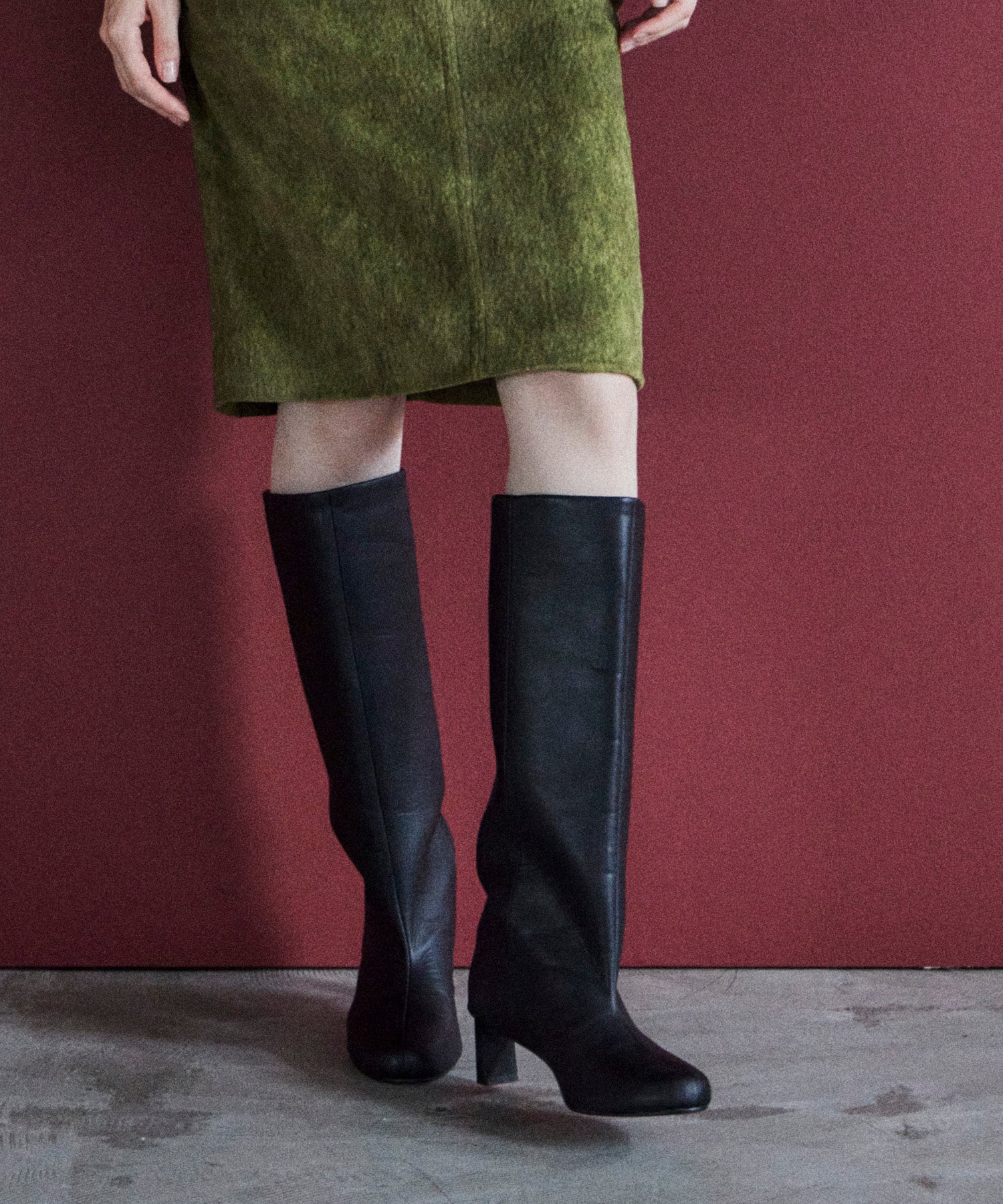 Round-Toe Wide Long Boots