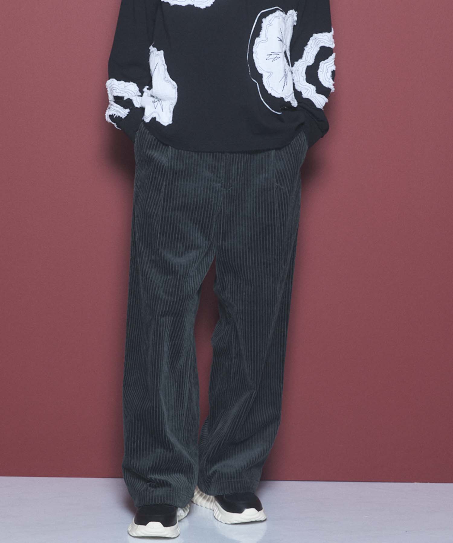 Wide-Wale Corduroy One-Tuck Pants