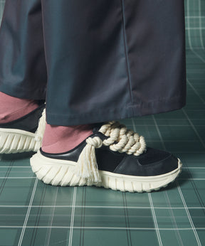 [SPECIAL SHOES FACTORY COLLABORATION] Plain Toe With Open Lacing Flat Slip-ons