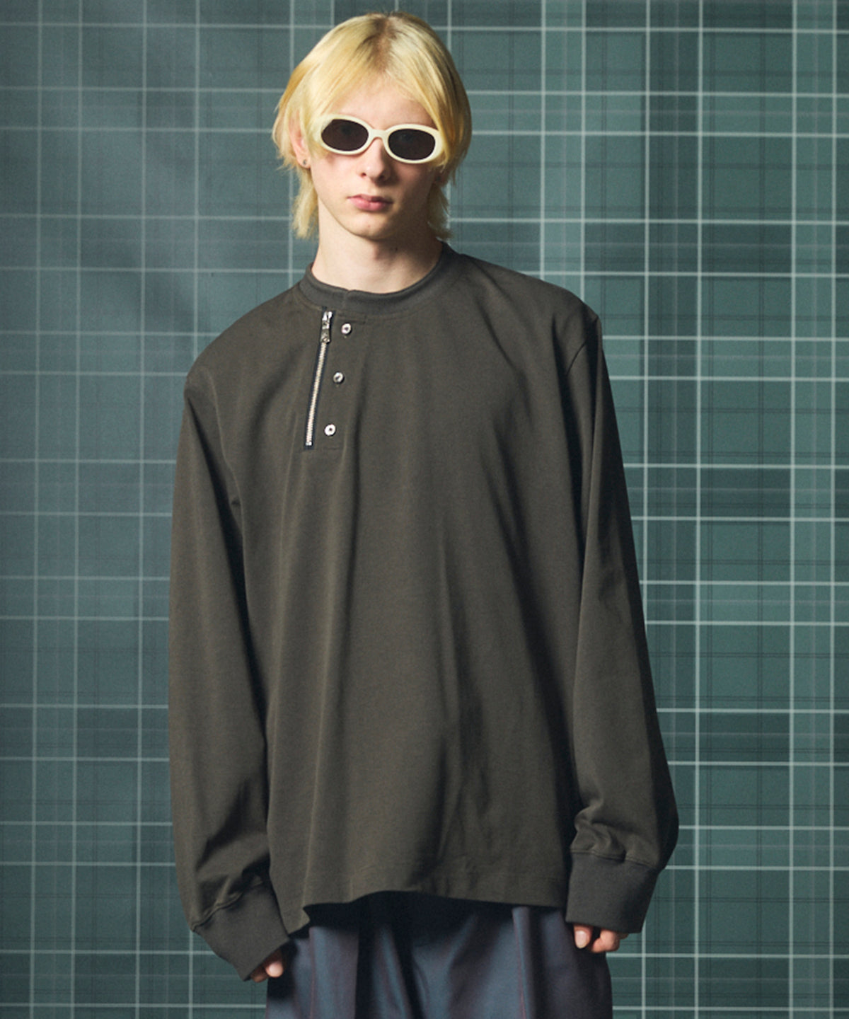 【26AW PRE-ORDER】アシンメトリージップフロントプライムオーバーヘンリーネックシャツ