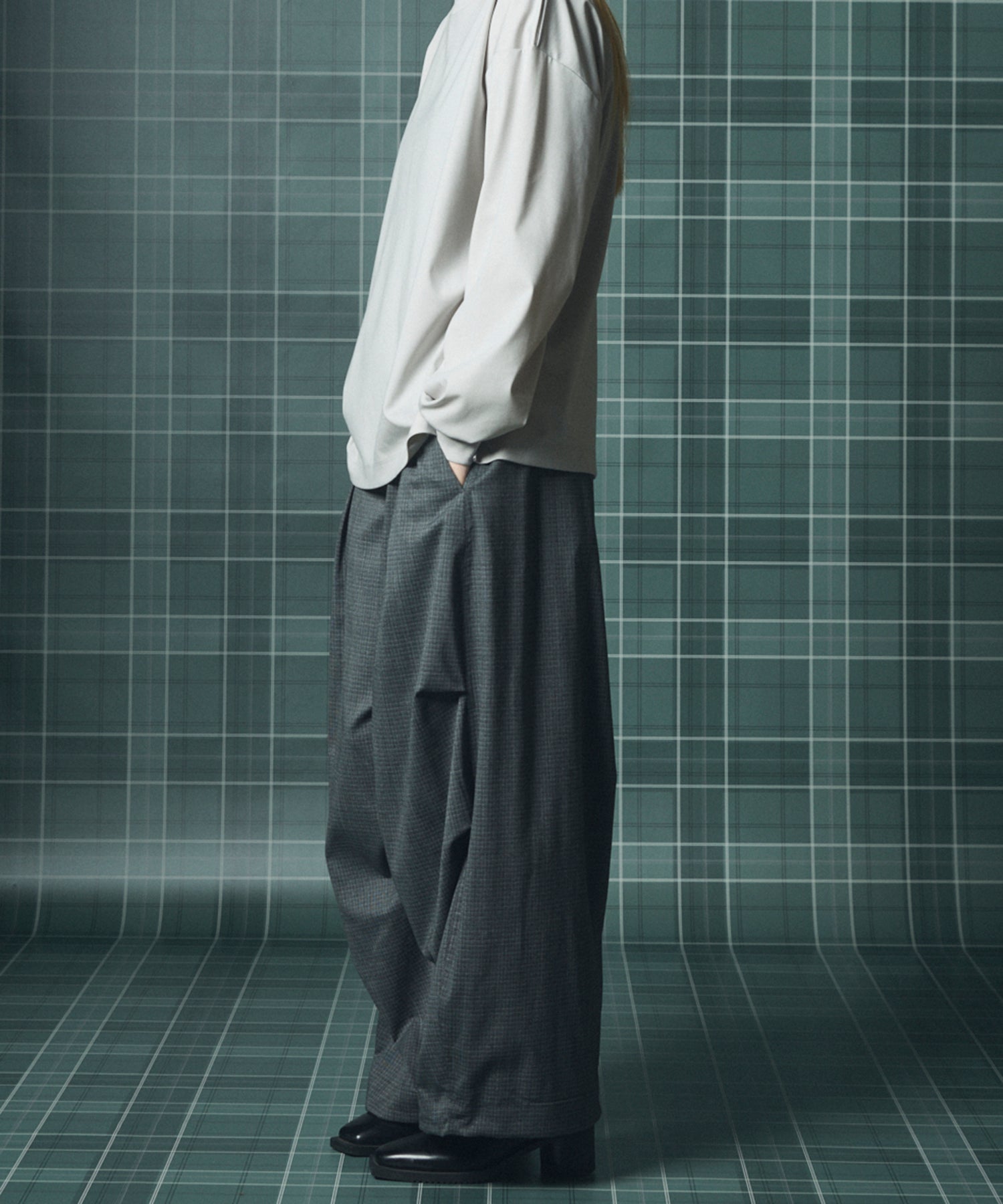 [26AW PRE-ORDER] Banana Curve Silhouette Prime-Wide Cargo Trousers
