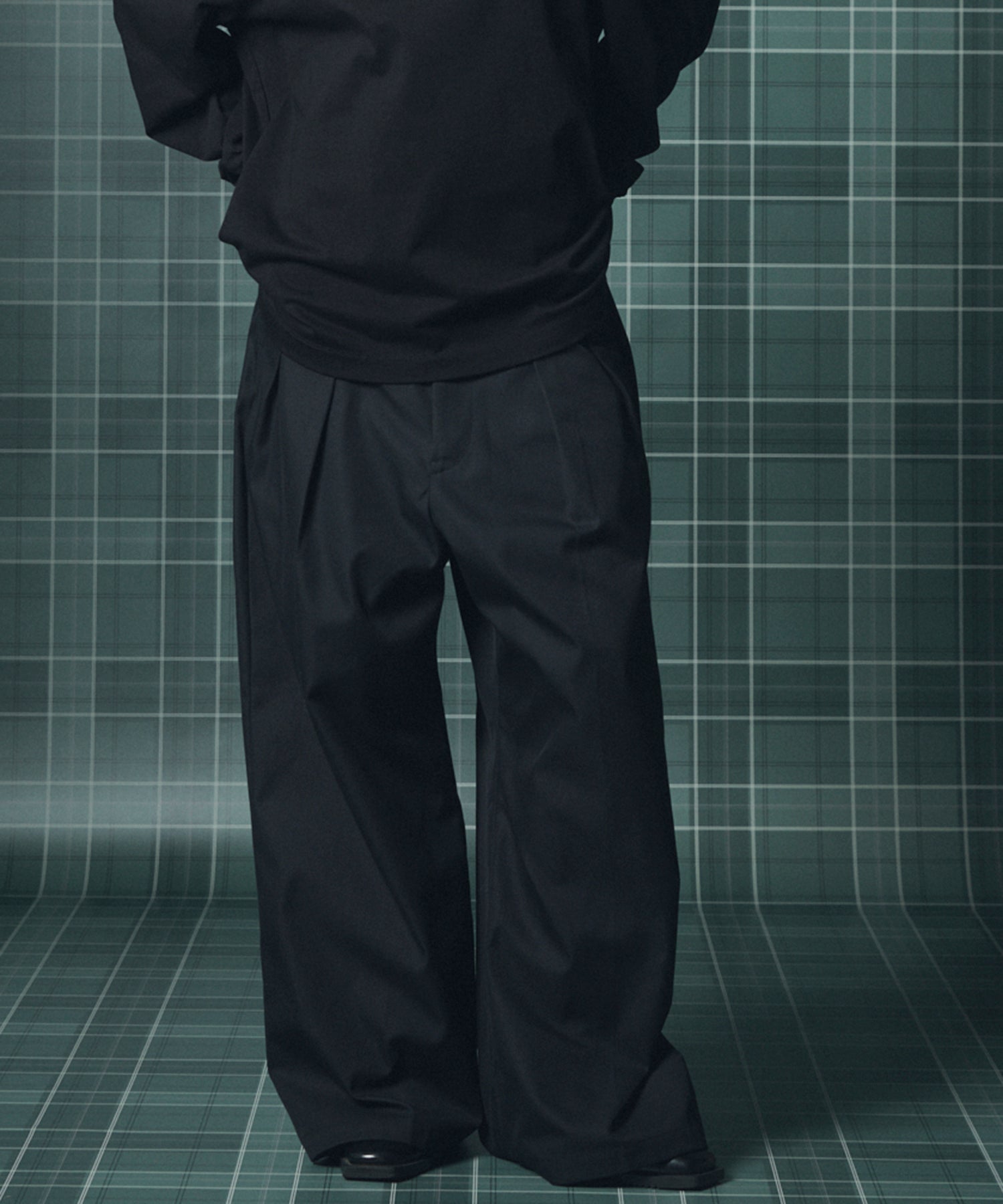 [26AW PRE-ORDER] Banana Curve Silhouette Prime-Wide Cargo Trousers