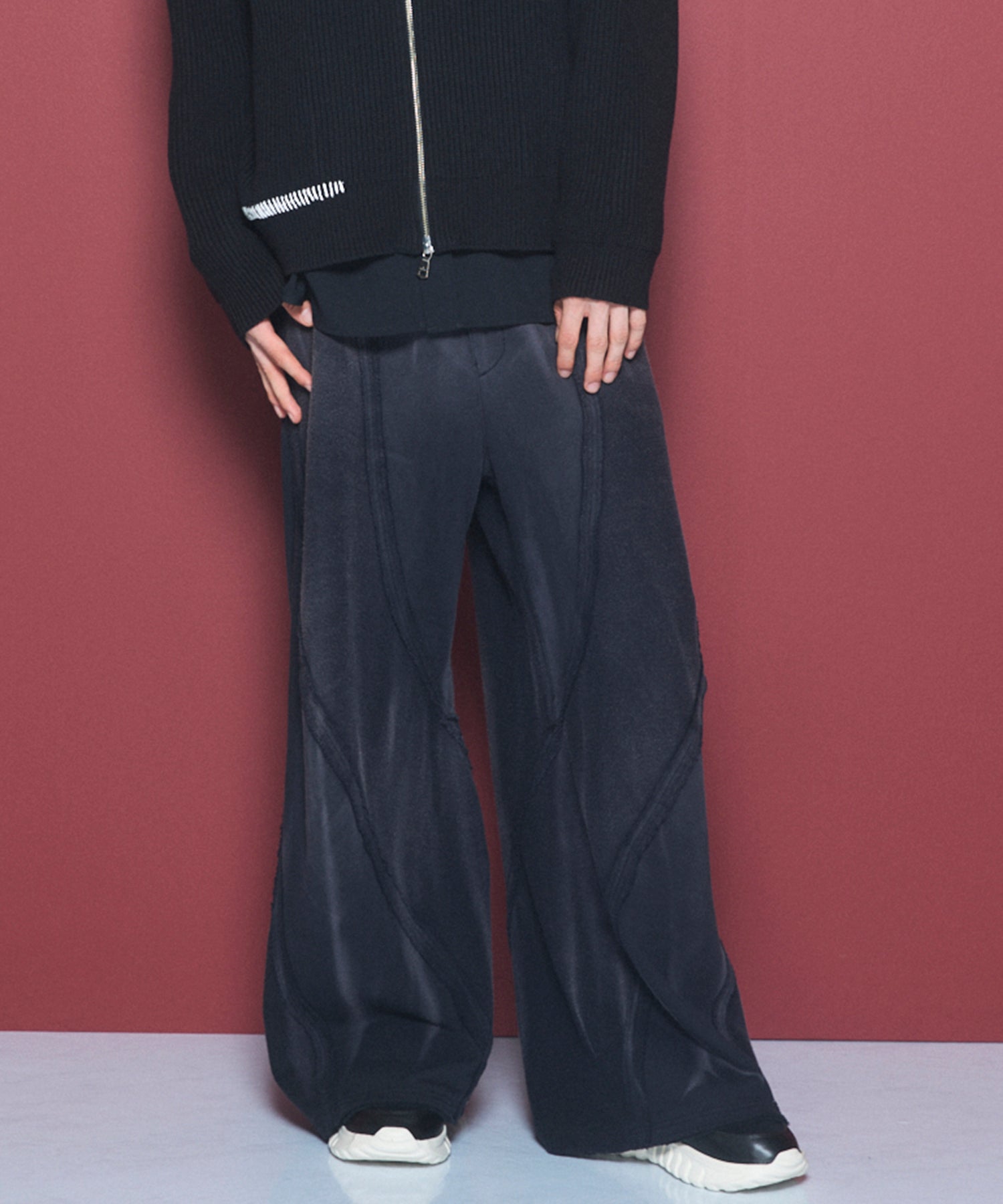【26AW PRE-ORDER】페이드 인 사이드 아웃 프라임 와이드 3D 전환 스웨트 팬츠