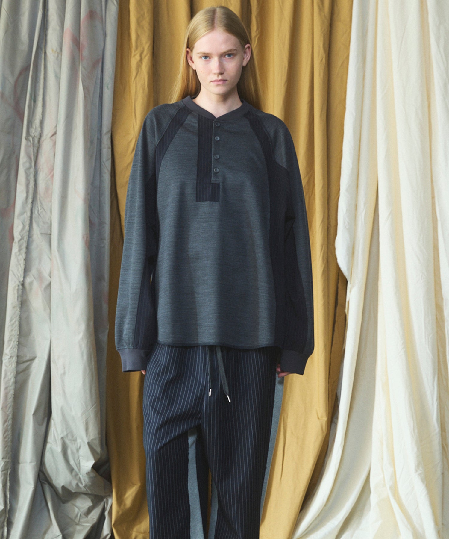 【26aw PRE-ORDER】纯棉巴尔法蕾丝超领亨利领长袖针织T恤