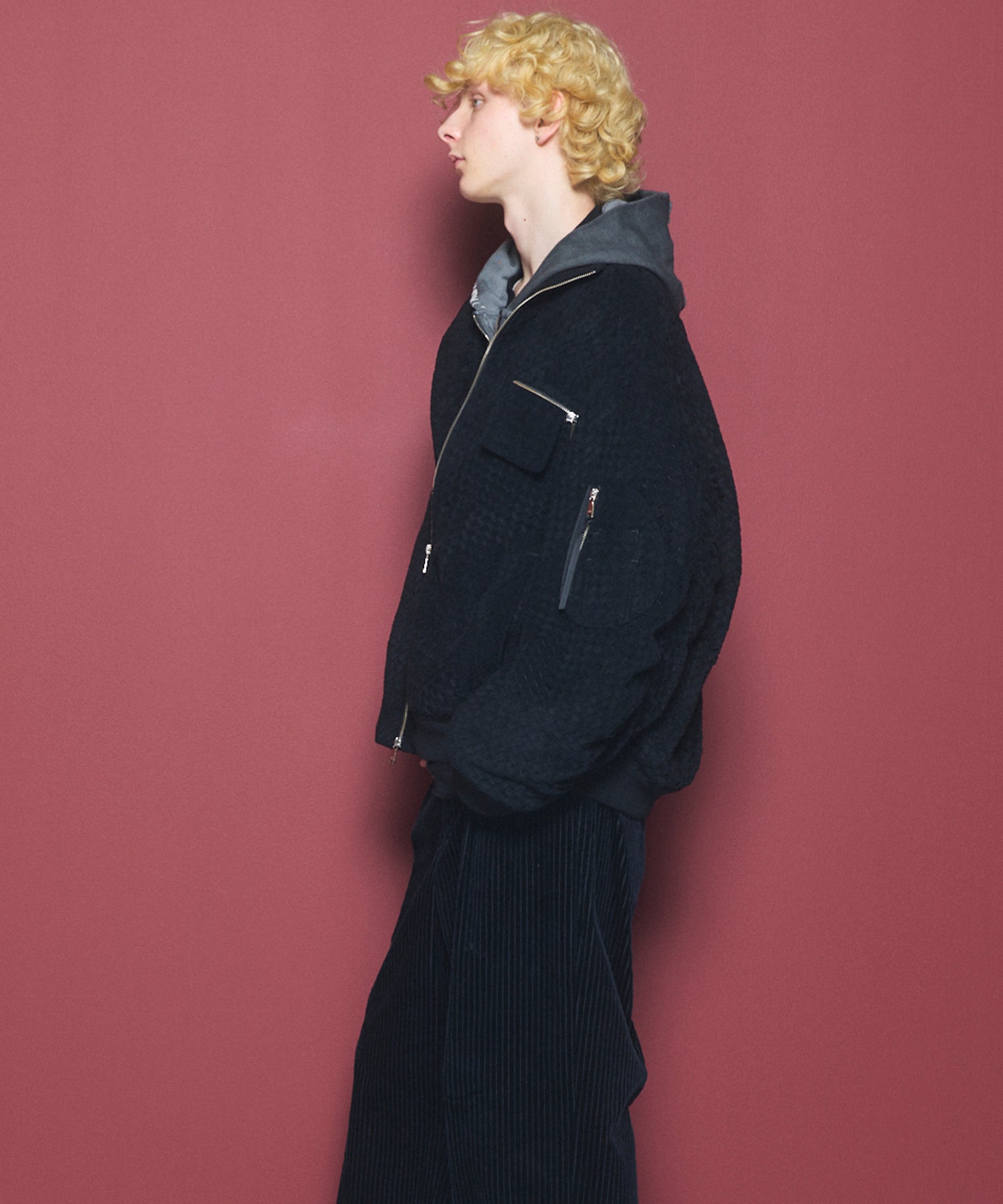 【26AW PRE-ORDER】アーティフィシャルスウェードテープニッティングプライムオーバースタンドブルゾン