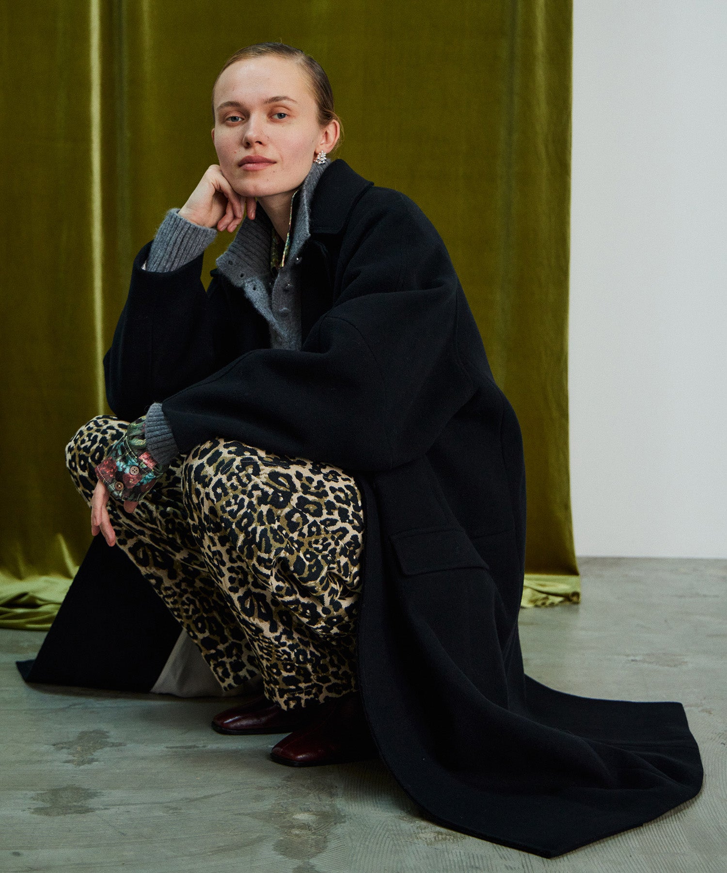 【26WINTER COLLECTION】Multi-Fabric Cocoon Pants