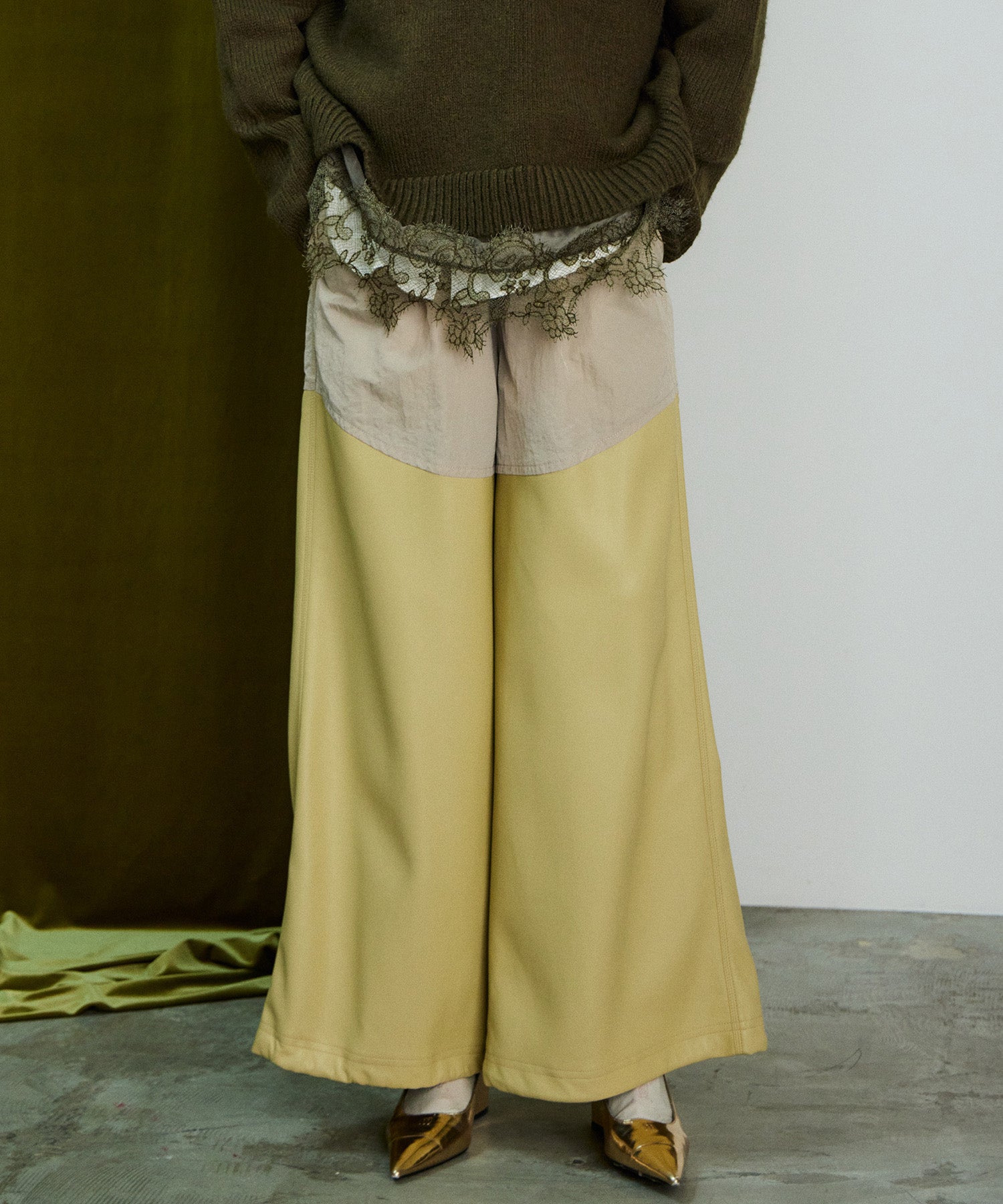 [26WINTER COLLECTION] 纯素皮革对接休闲裤