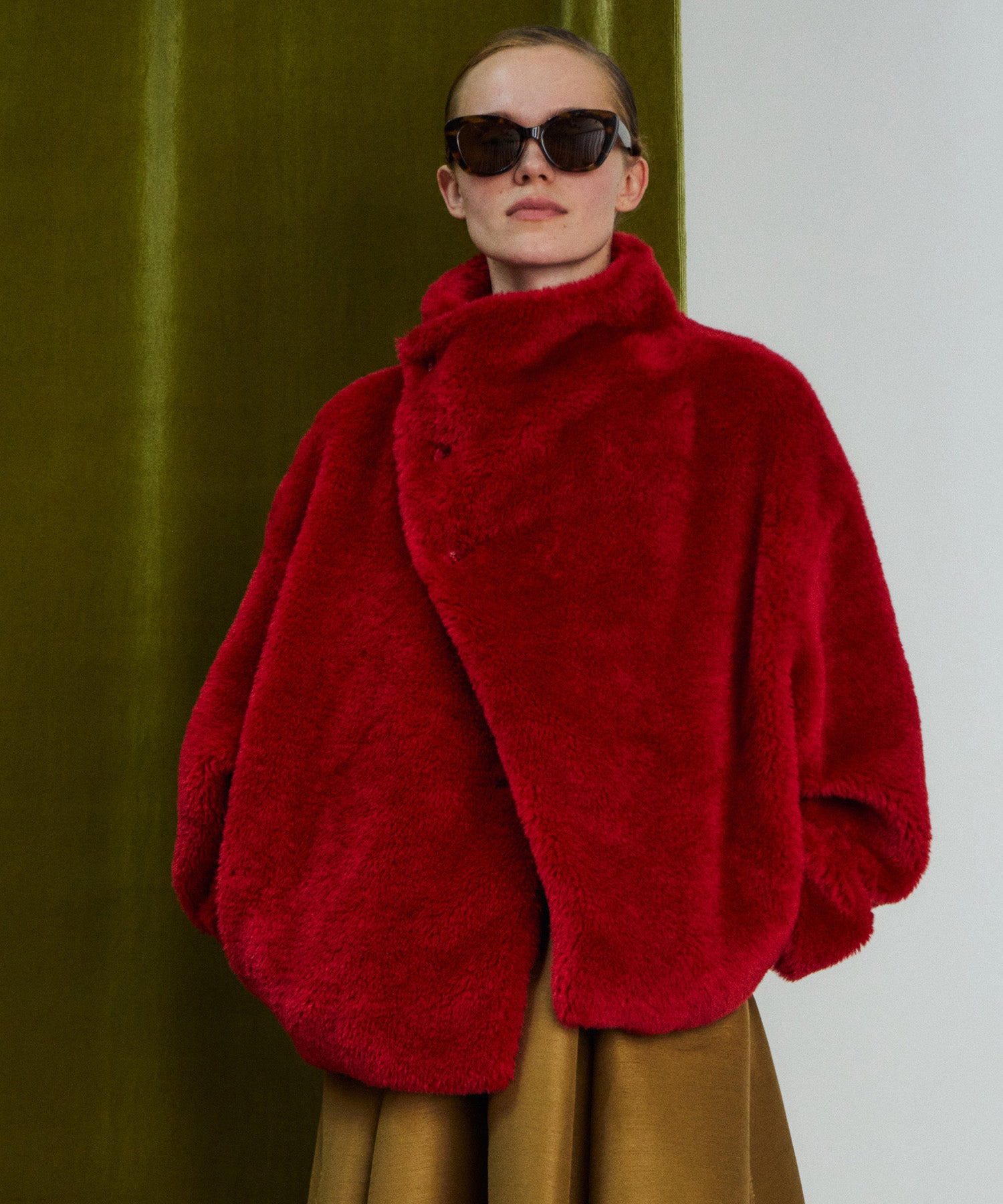 【26WINTER COLLECTION】Stand Collar Boa Coat