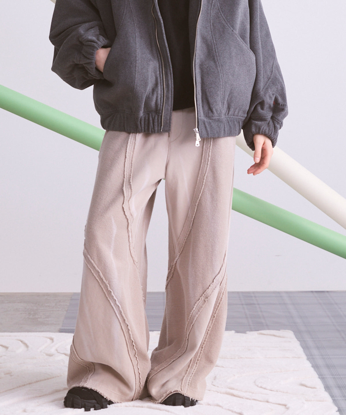 【26AW PRE-ORDER】フェードインサイドアウトプライムワイド3Ｄ切替スウェットパンツ