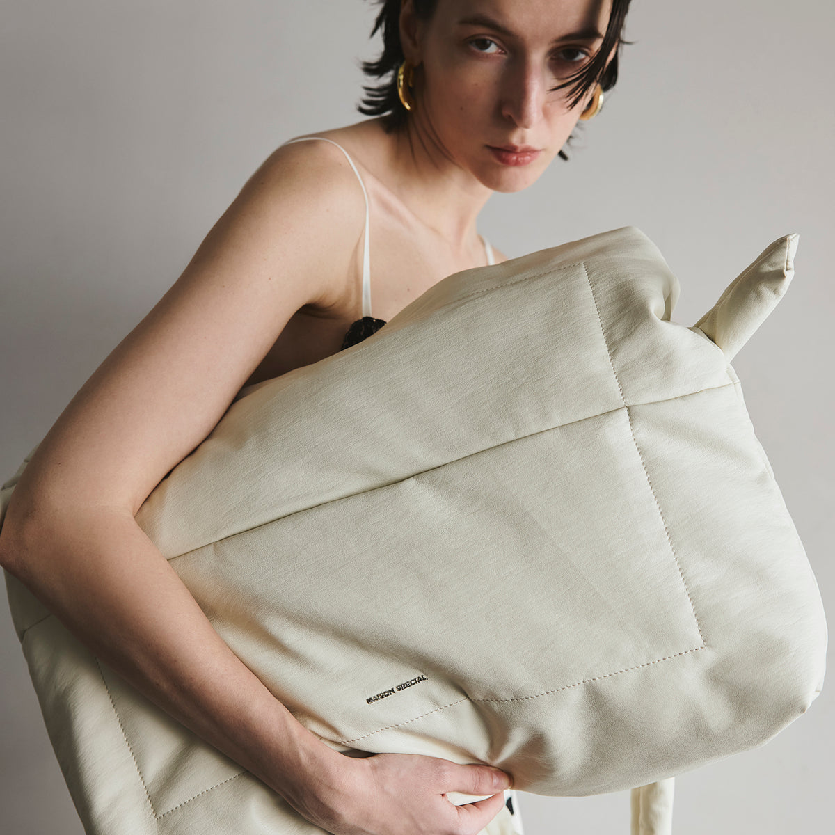 バッグ Vegan Leather Big Pillow Bag SALE】Vegan Leather Big Pillow Bag