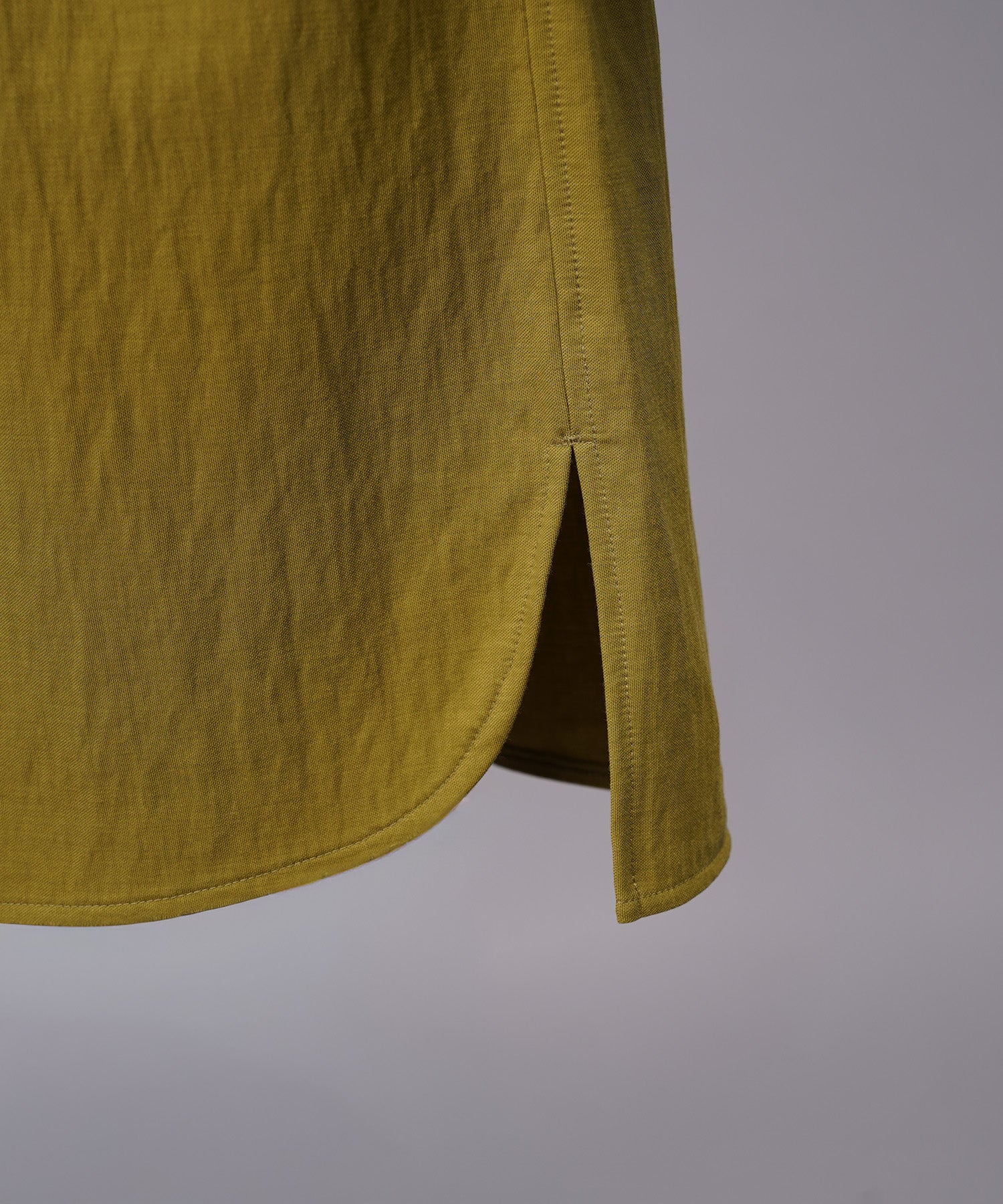 Woven-like Smooth Prime-Over Short-sleeved T-shirt