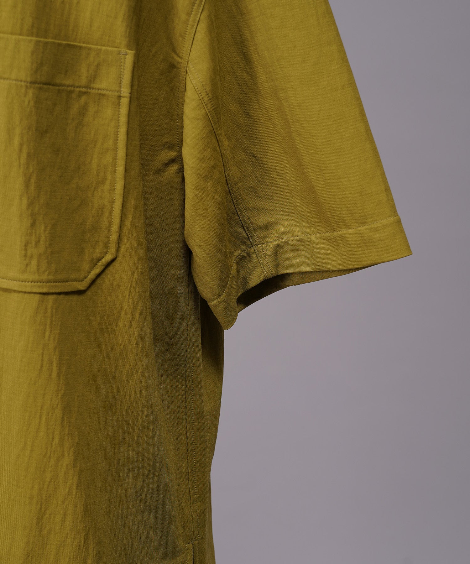 Woven-like Smooth Prime-Over Short-sleeved T-shirt