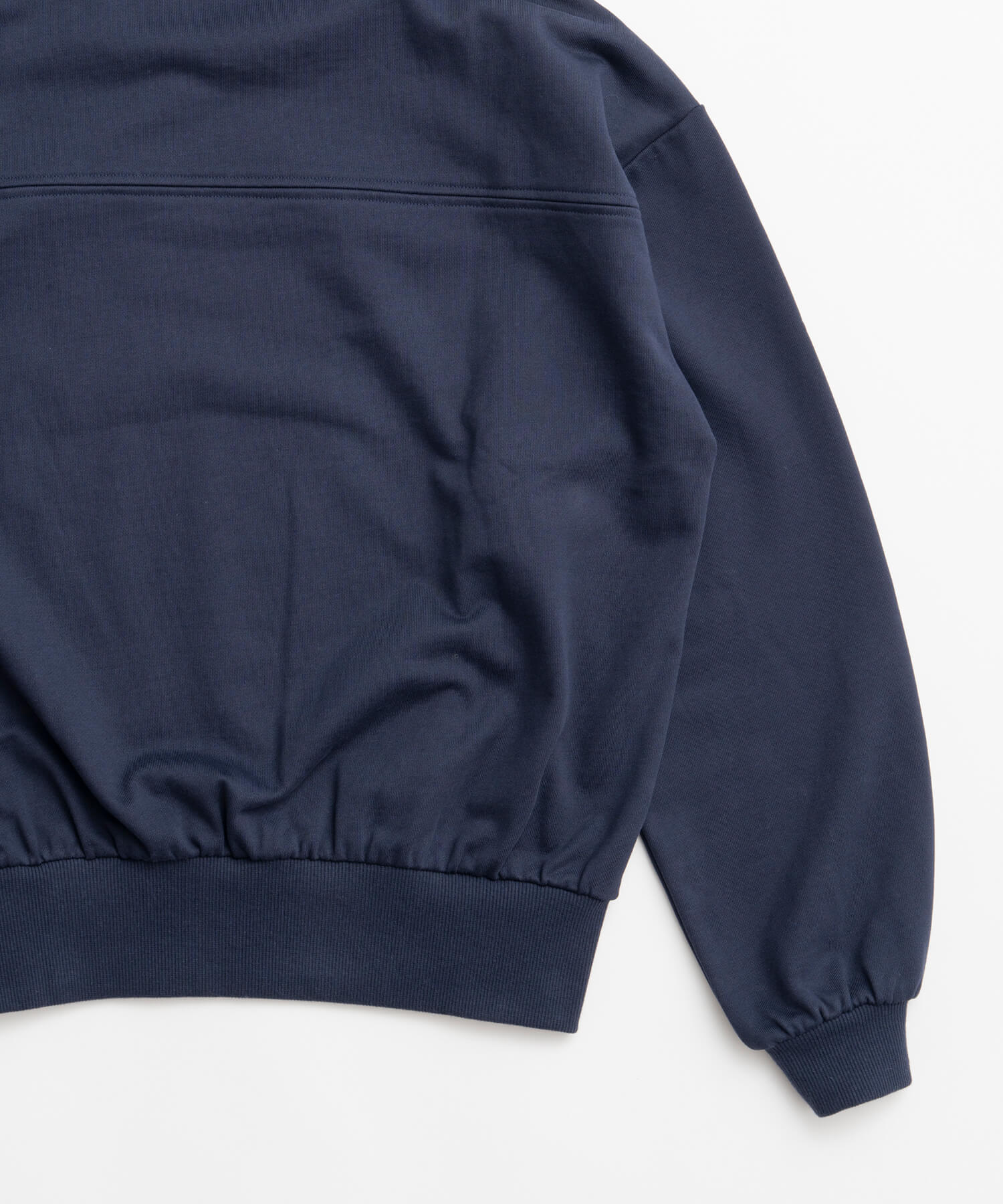 【26WINTER PRE-ORDER】Emblem Sweatshirt