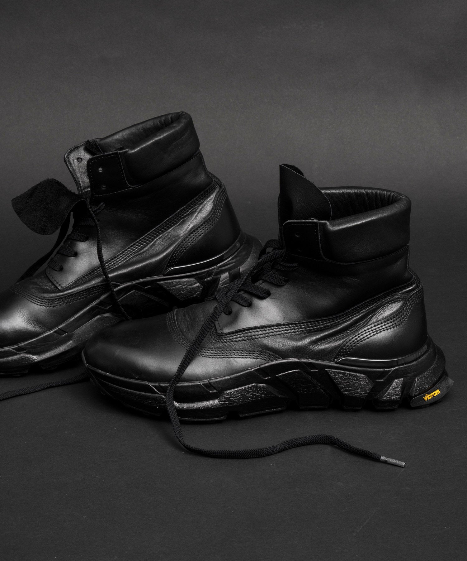 SPECIAL SHOES FACTORY COLLABORATION】Vibram Sole Lace-Up Boots Made In