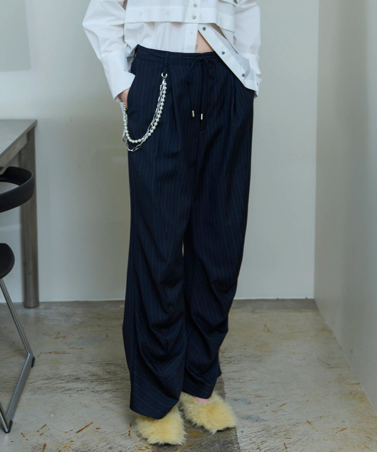 With Chain Belt Draped Hem Slacks