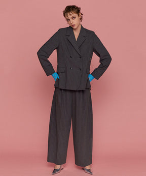 Two Tuck Curve Wide Tapered Pants