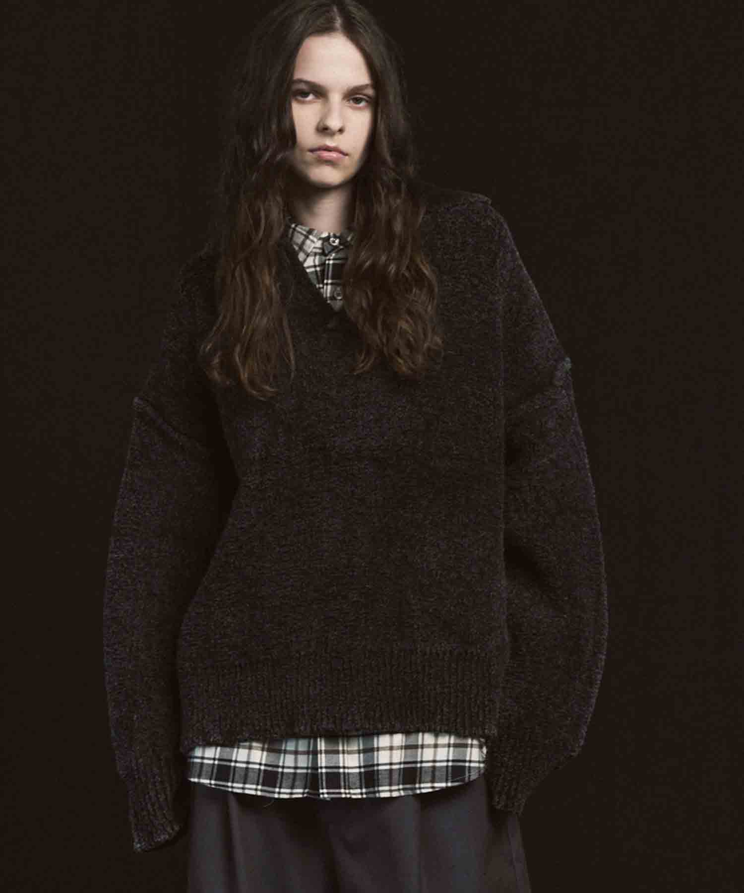 Gradation Short Length Prime-Over V-Neck Knit Pullover