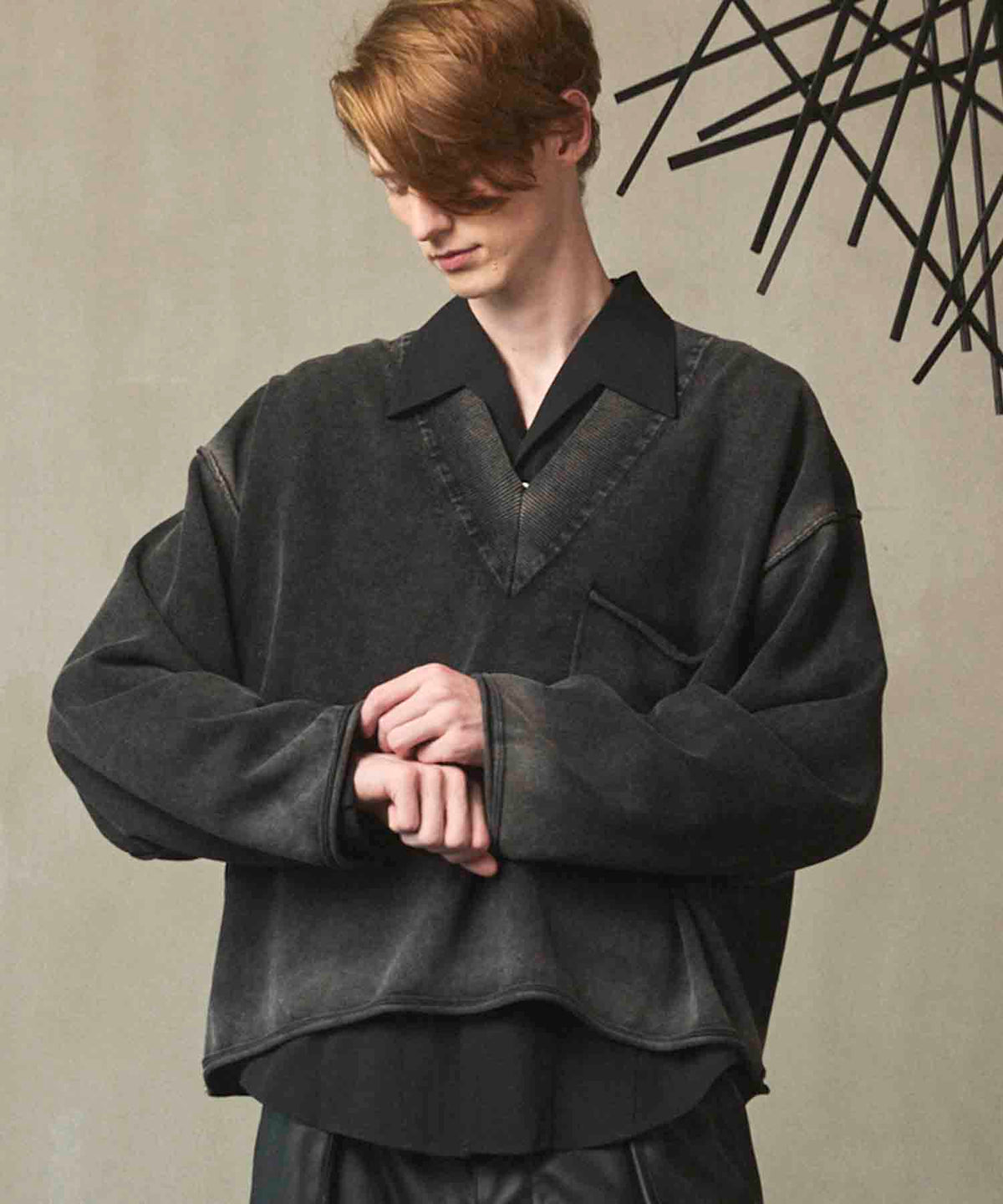 Gradation Short Length Prime-Over V-Neck Knit Pullover