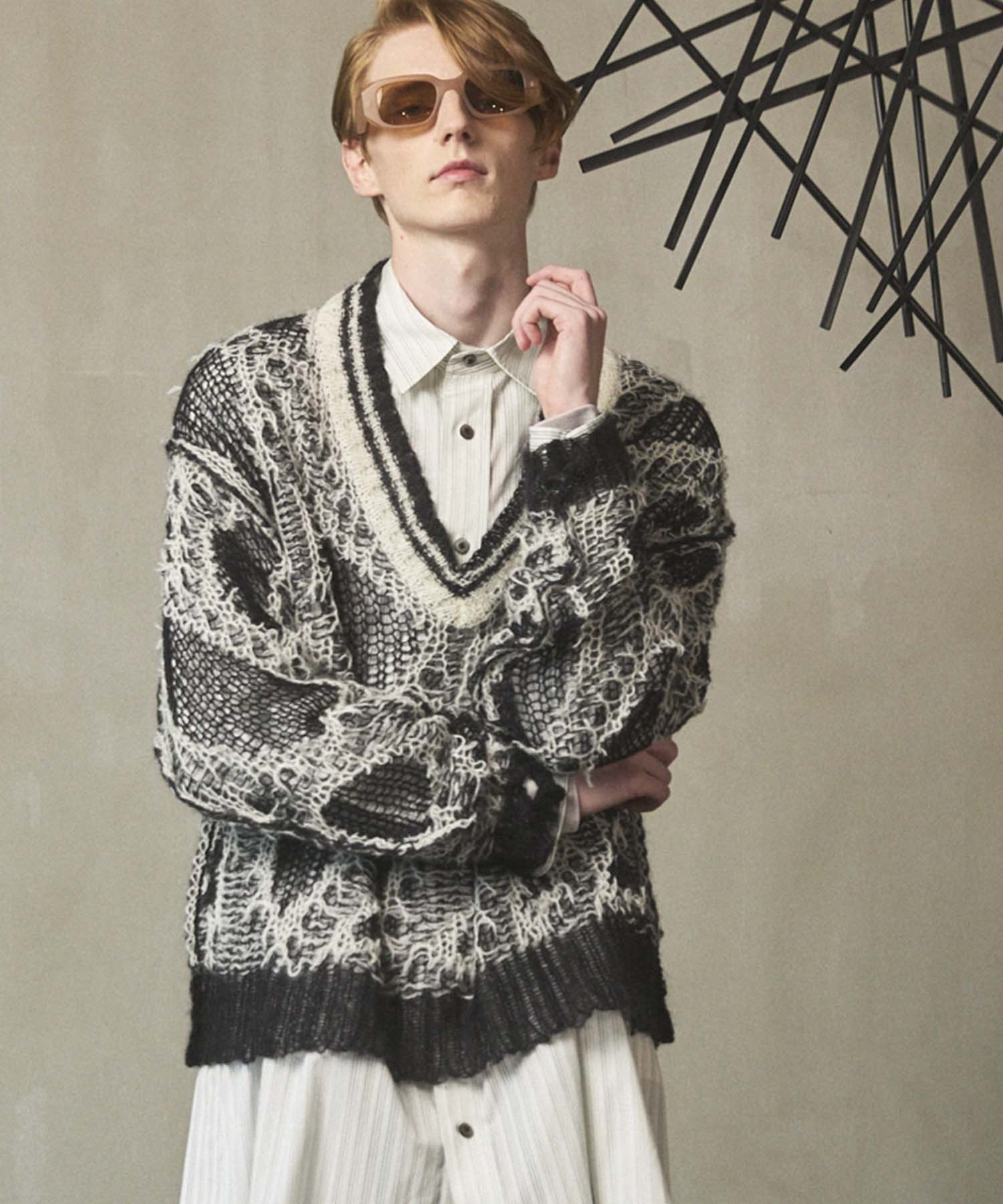 Mohair Sheer V-Neck 니트 풀오버