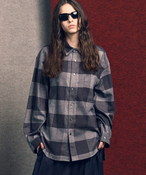 [意大利死库织物]原始的常规领绒布衬衫