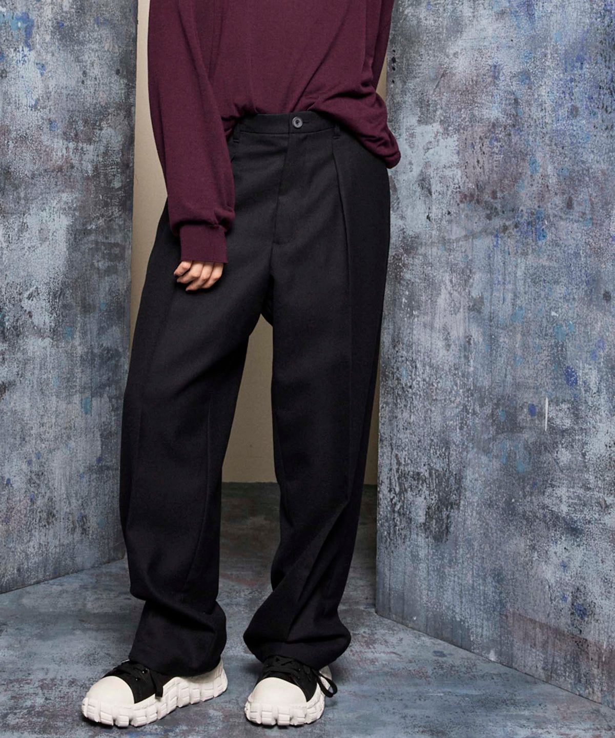 [Italian Dead Stock Fabric] ONE-TUCK WIDE PANTS