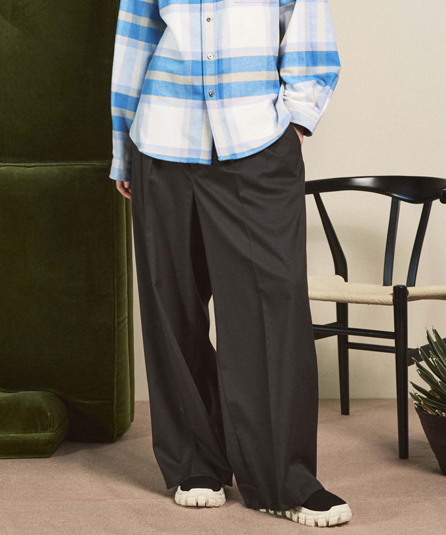 Wool Mix Smooth Continuous Tow-Tuck Wide Pants