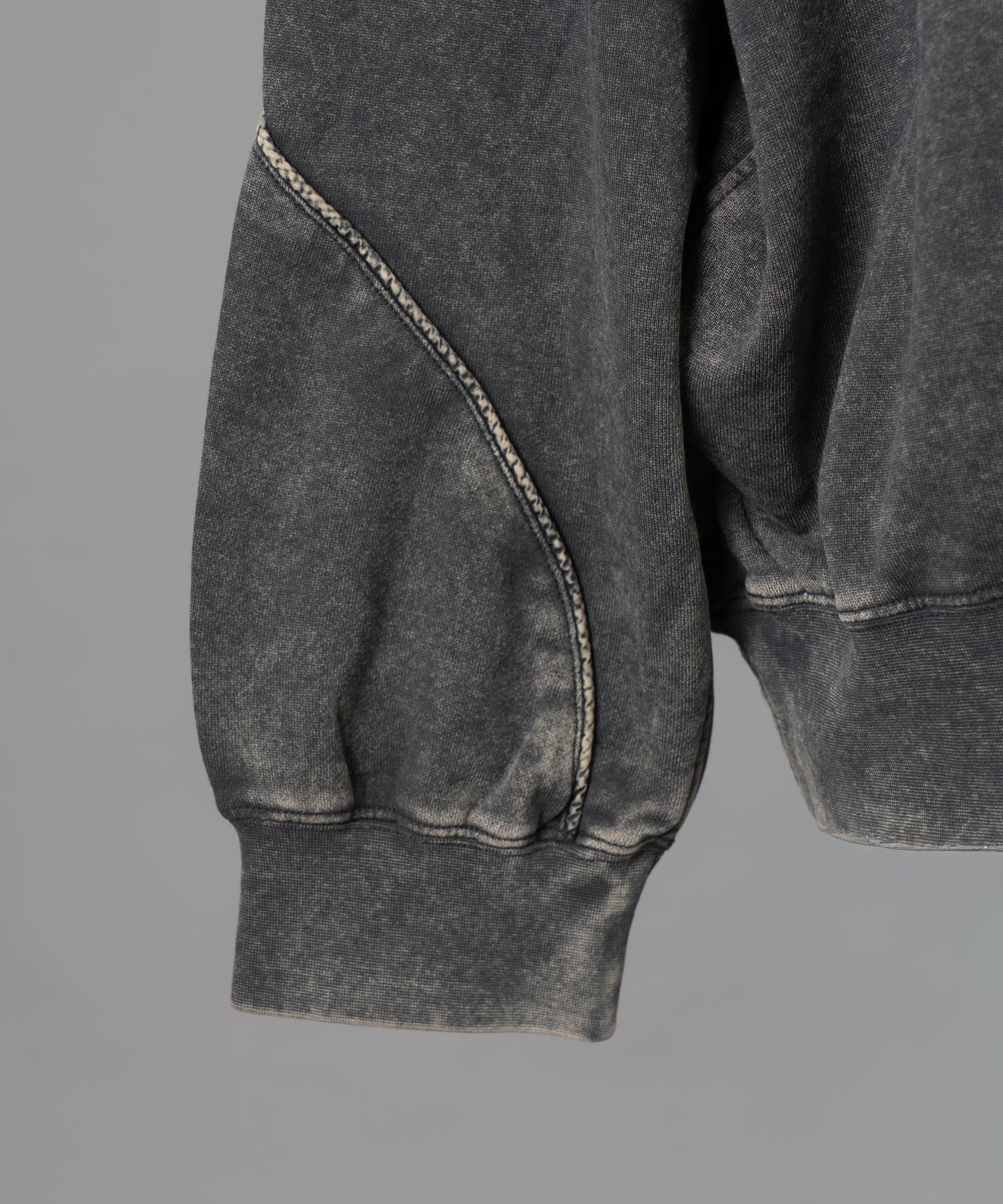 [25AW PRE-ORDER] Nuance Graphics Hand Stitching Long Sleeve TEE