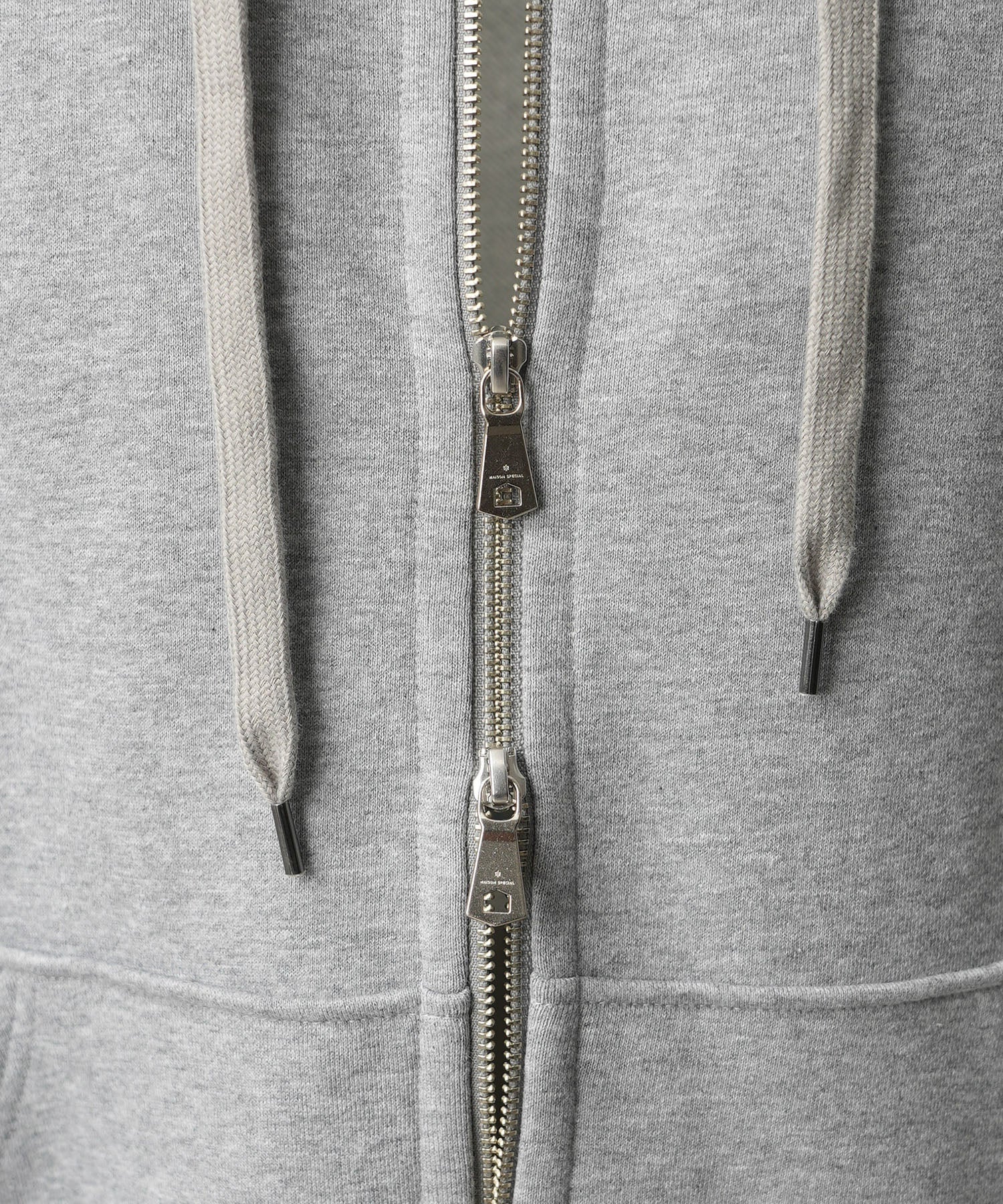 [25AW PRE-ORDER] Nuance Graphics Hand Stitching Long Sleeve TEE