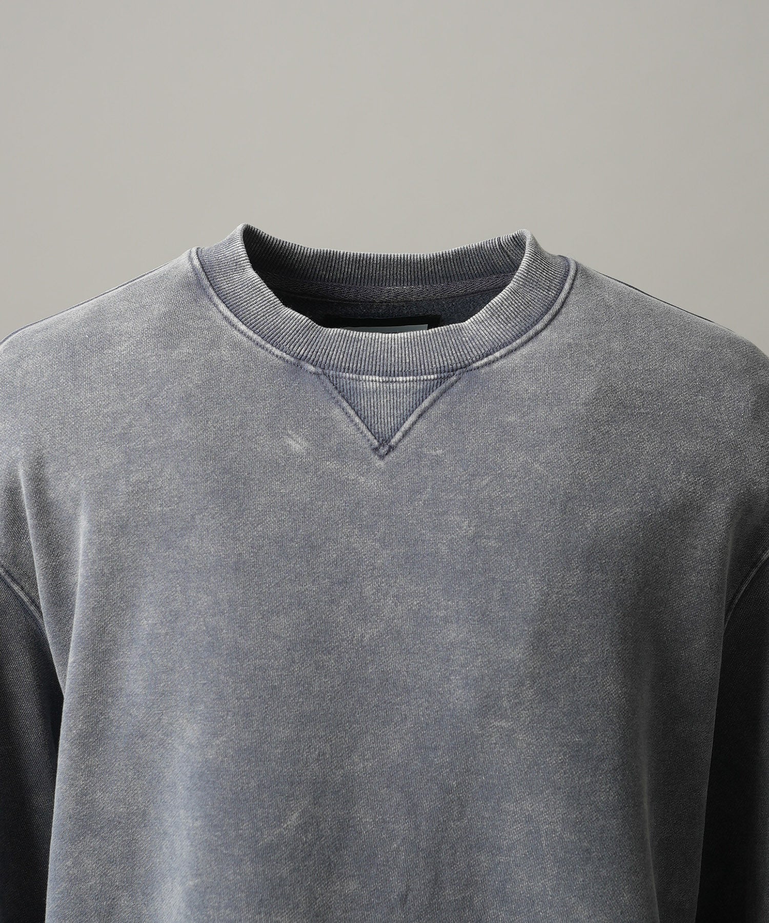 [25AW PRE-ORDER] Nuance Graphics Hand Stitching Long Sleeve TEE