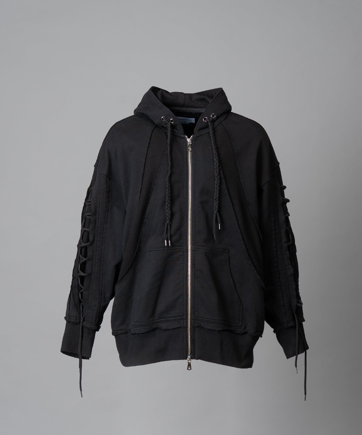 [25AW PRE-ORDER] Nuance Graphics Hand Stitching Long Sleeve TEE