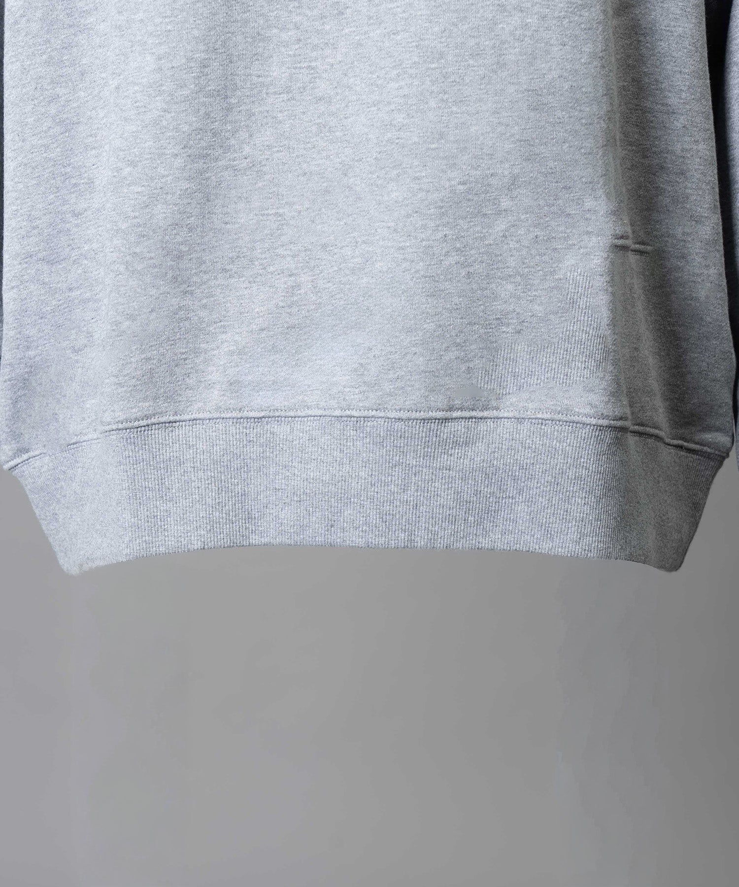 [25AW PRE-ORDER] Nuance Graphics Hand Stitching Long Sleeve TEE