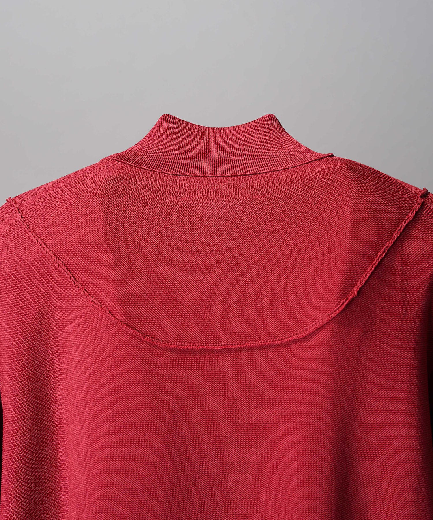 Gradation Short Length Prime-Over V-Neck Knit Pullover