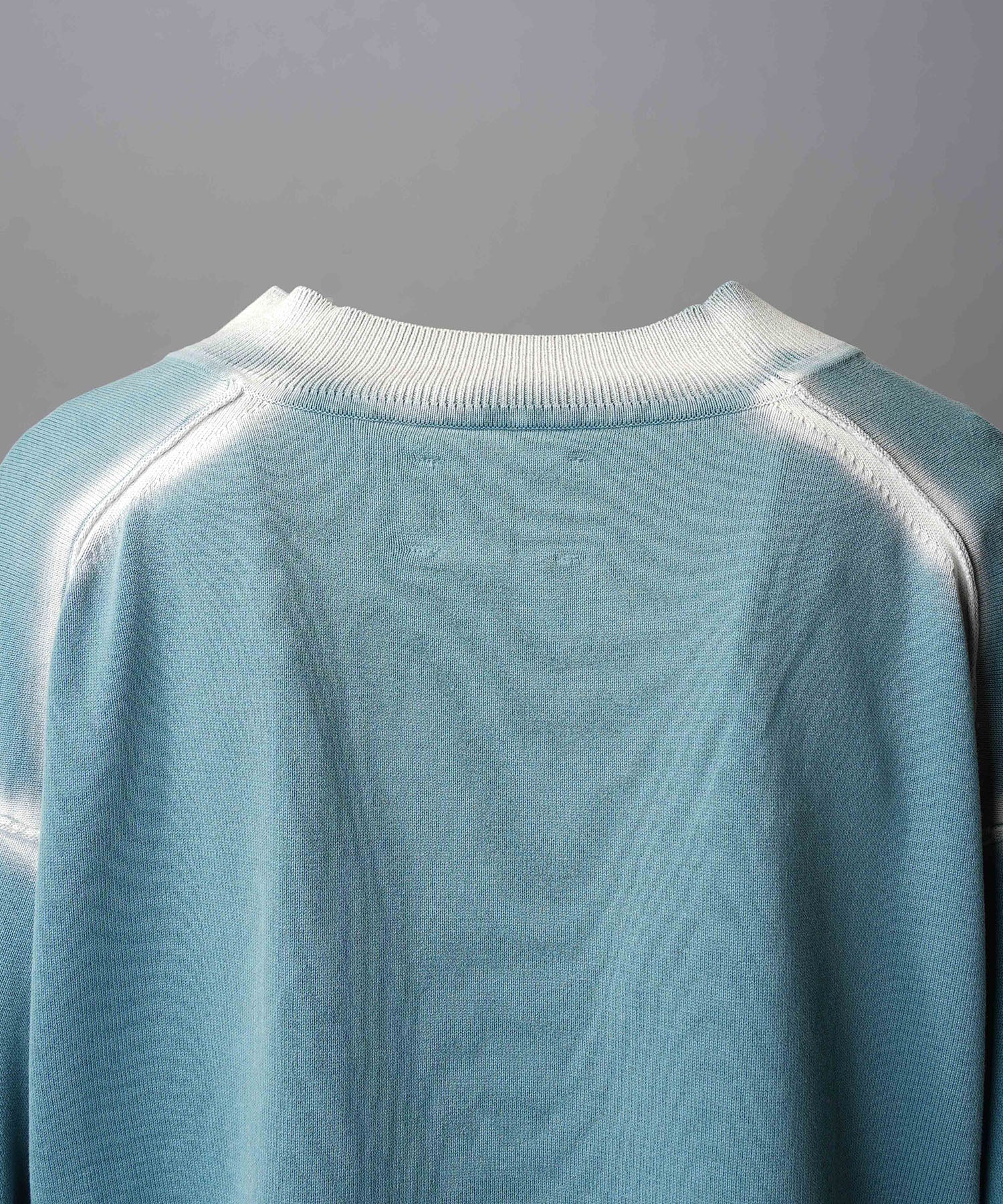 Gradation Short Length Prime-Over V-Neck Knit Pullover