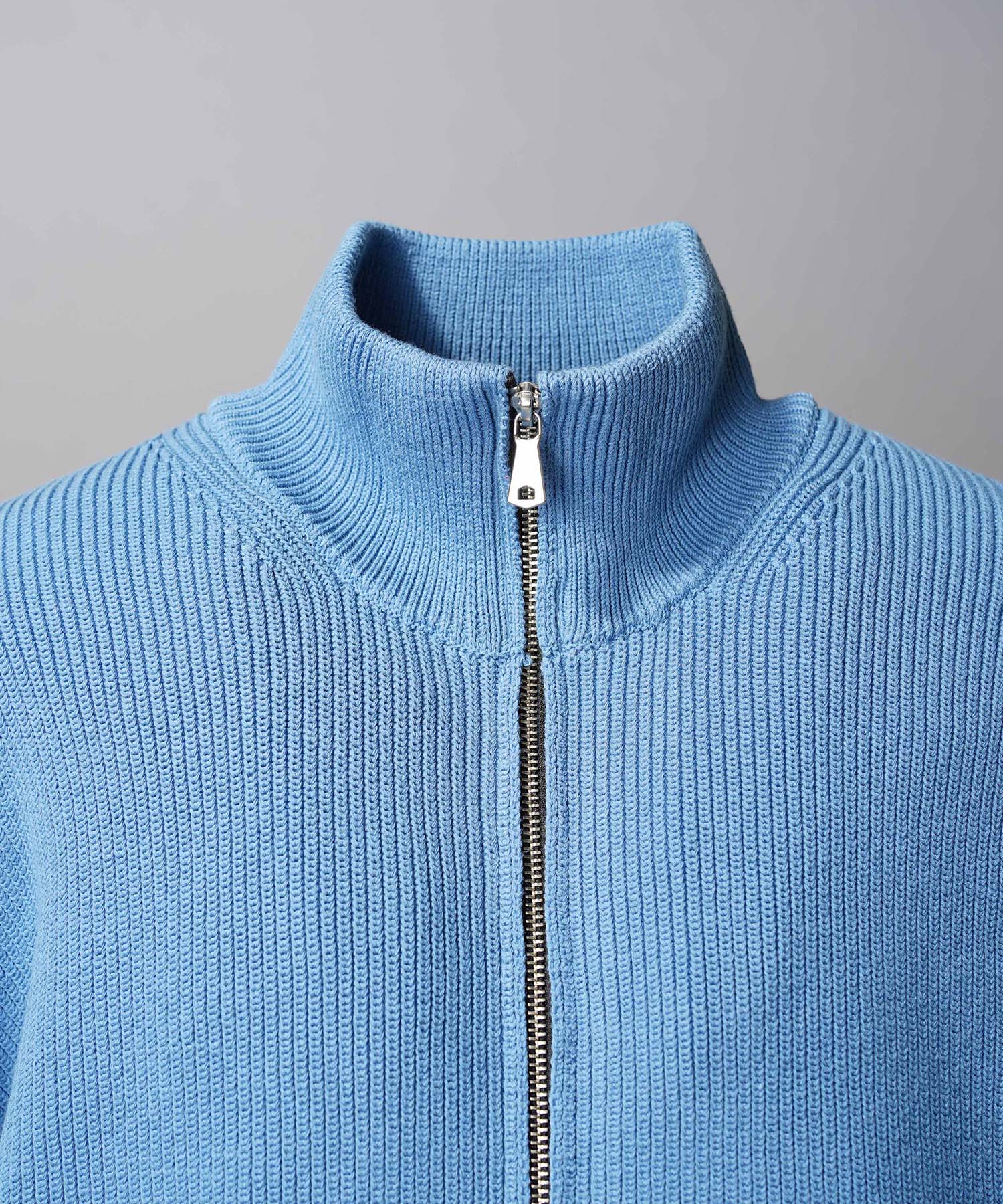 Gradation Short Length Prime-Over V-Neck Knit Pullover