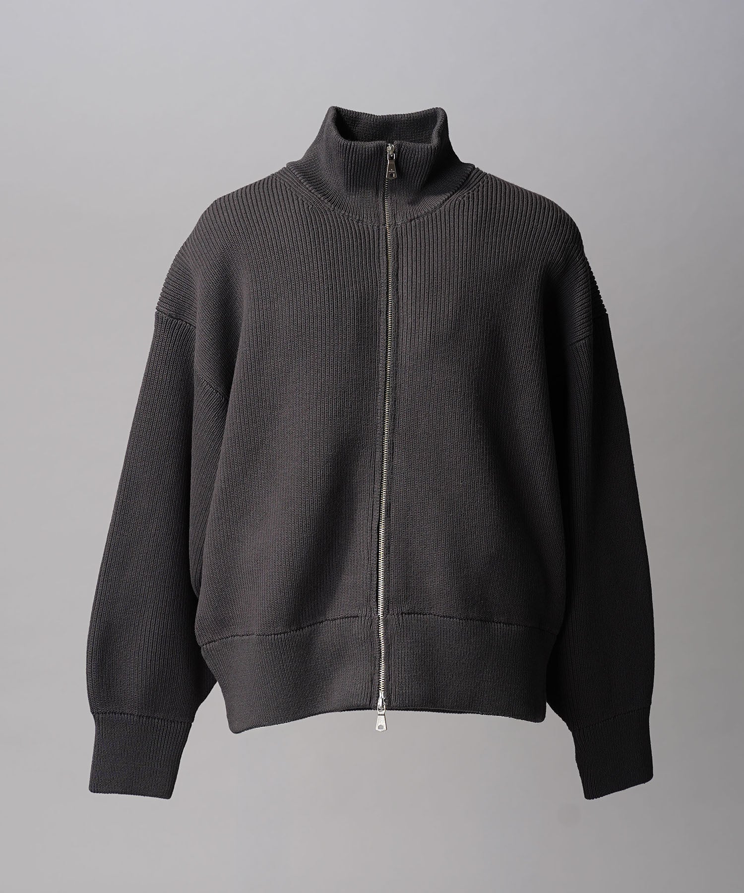 Gradation Short Length Prime-Over V-Neck Knit Pullover