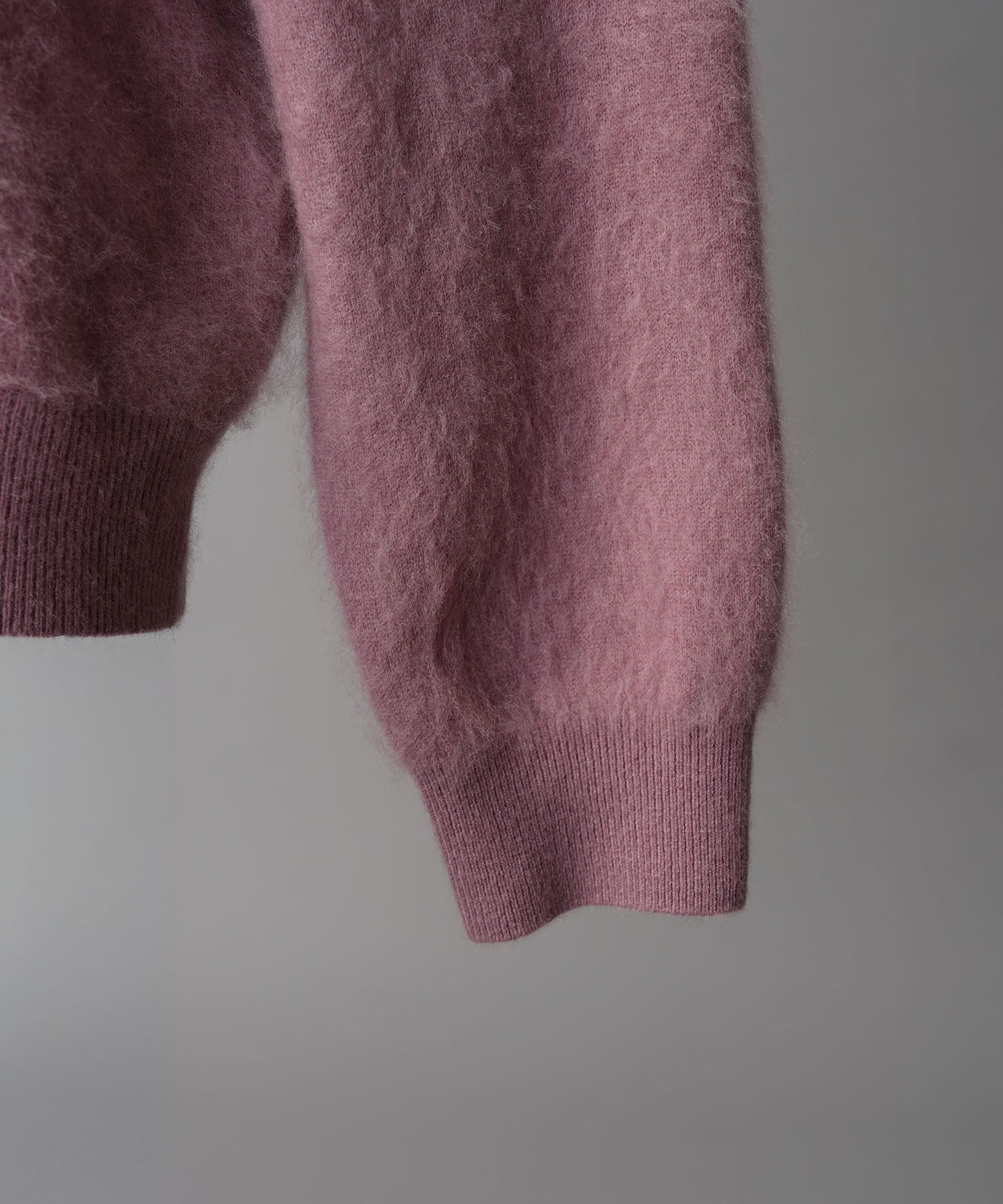 Gradation Short Length Prime-Over V-Neck Knit Pullover