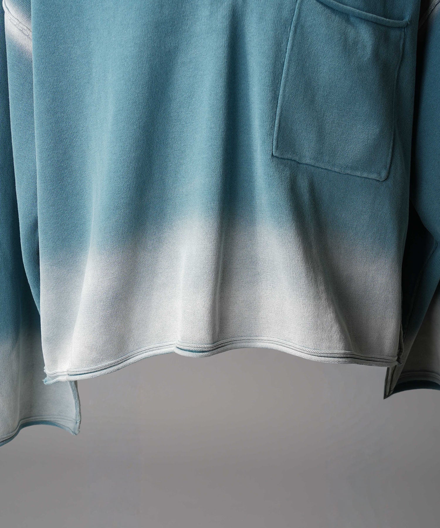 Gradation Short Length Prime-Over V-Neck Knit Pullover