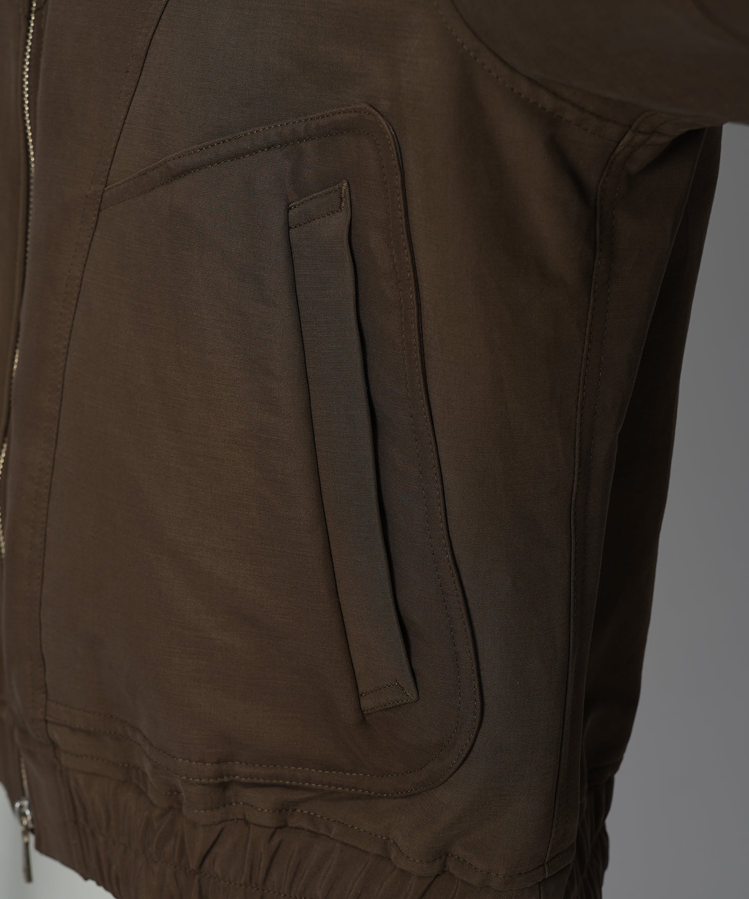 Prime-Over Multi Switching Blouson