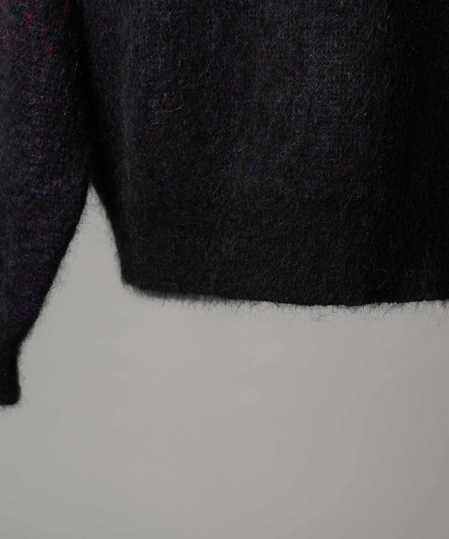 Gradation Short Length Prime-Over V-Neck Knit Pullover