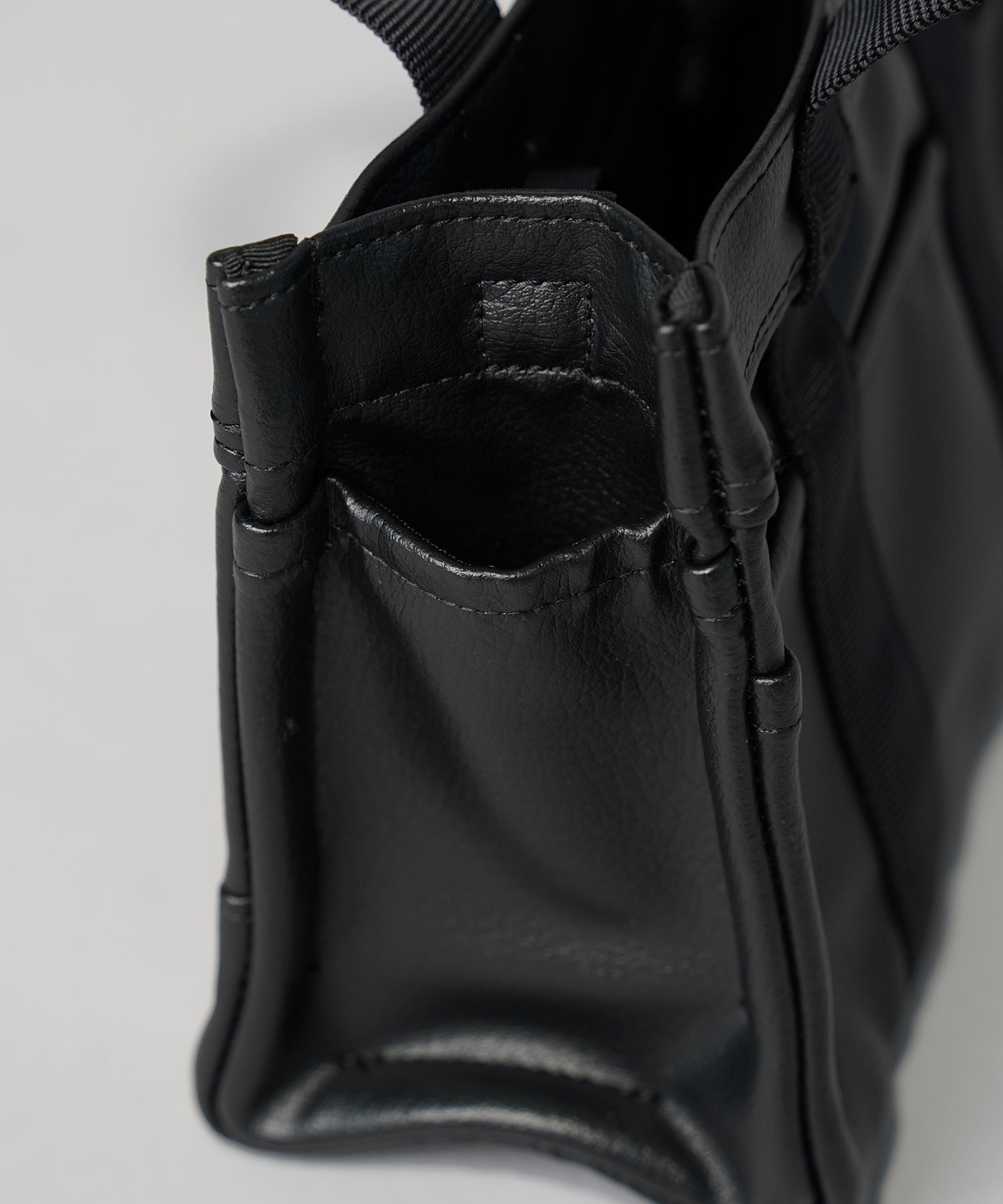 Aluminum Bonded Leather Shoulder Bag