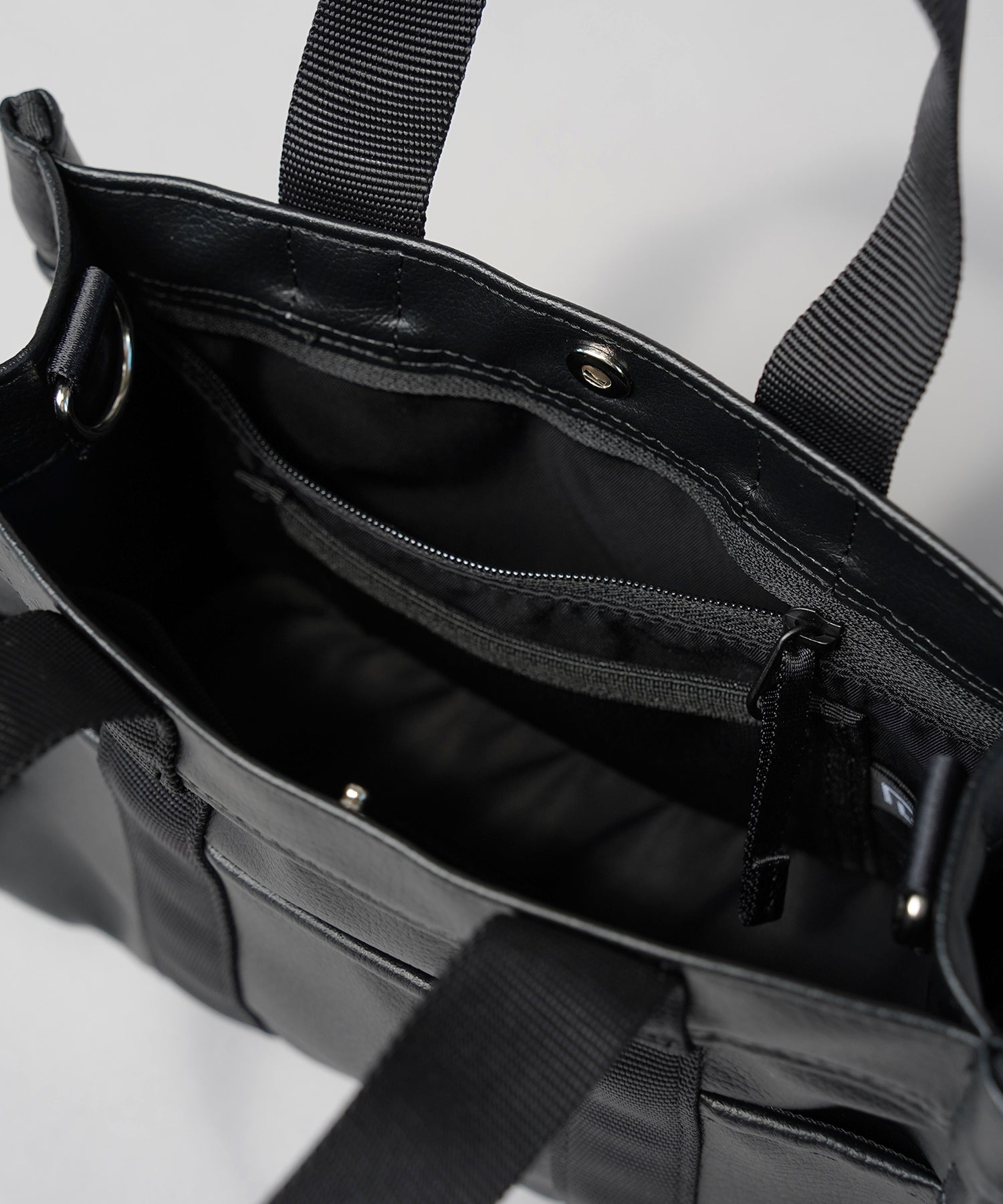 Aluminum Bonded Leather Shoulder Bag