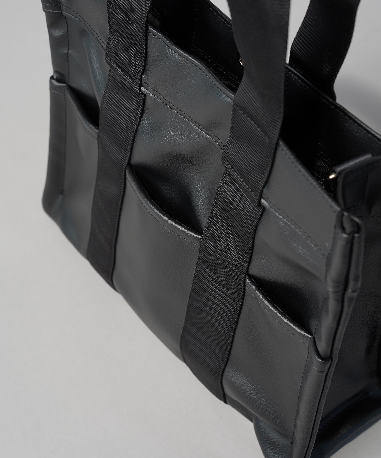 Aluminum Bonded Leather Shoulder Bag