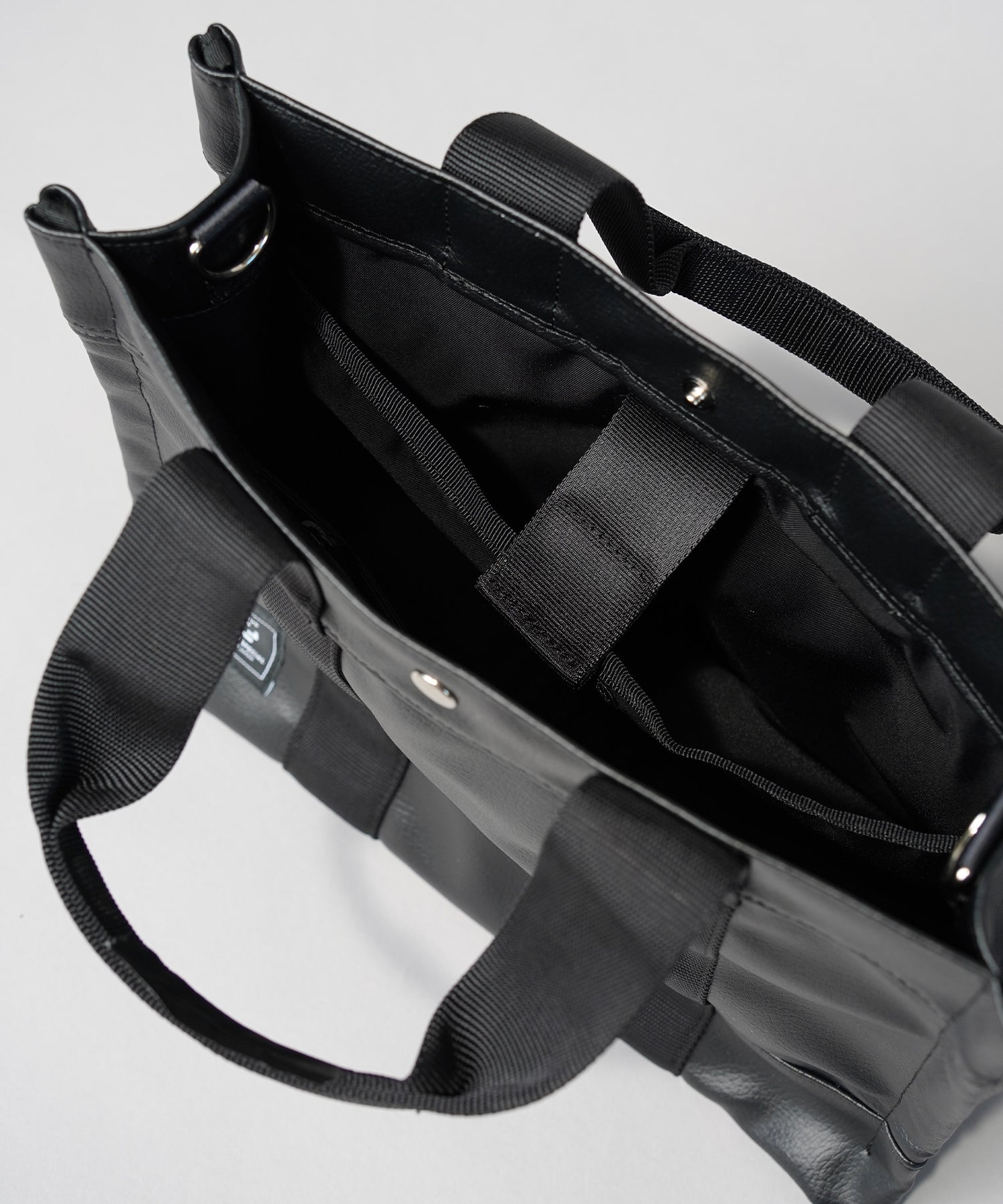 Aluminum Bonded Leather Shoulder Bag