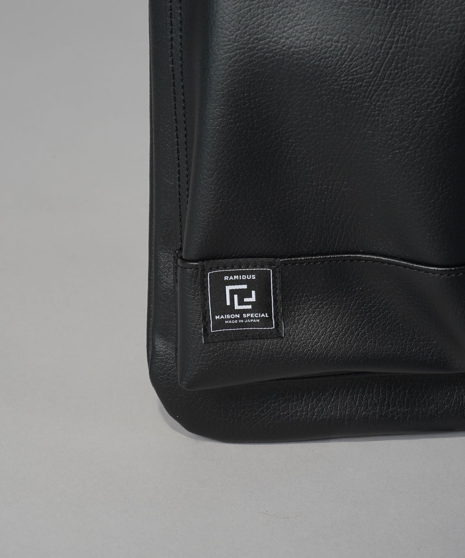 Aluminum Bonded Leather Shoulder Bag