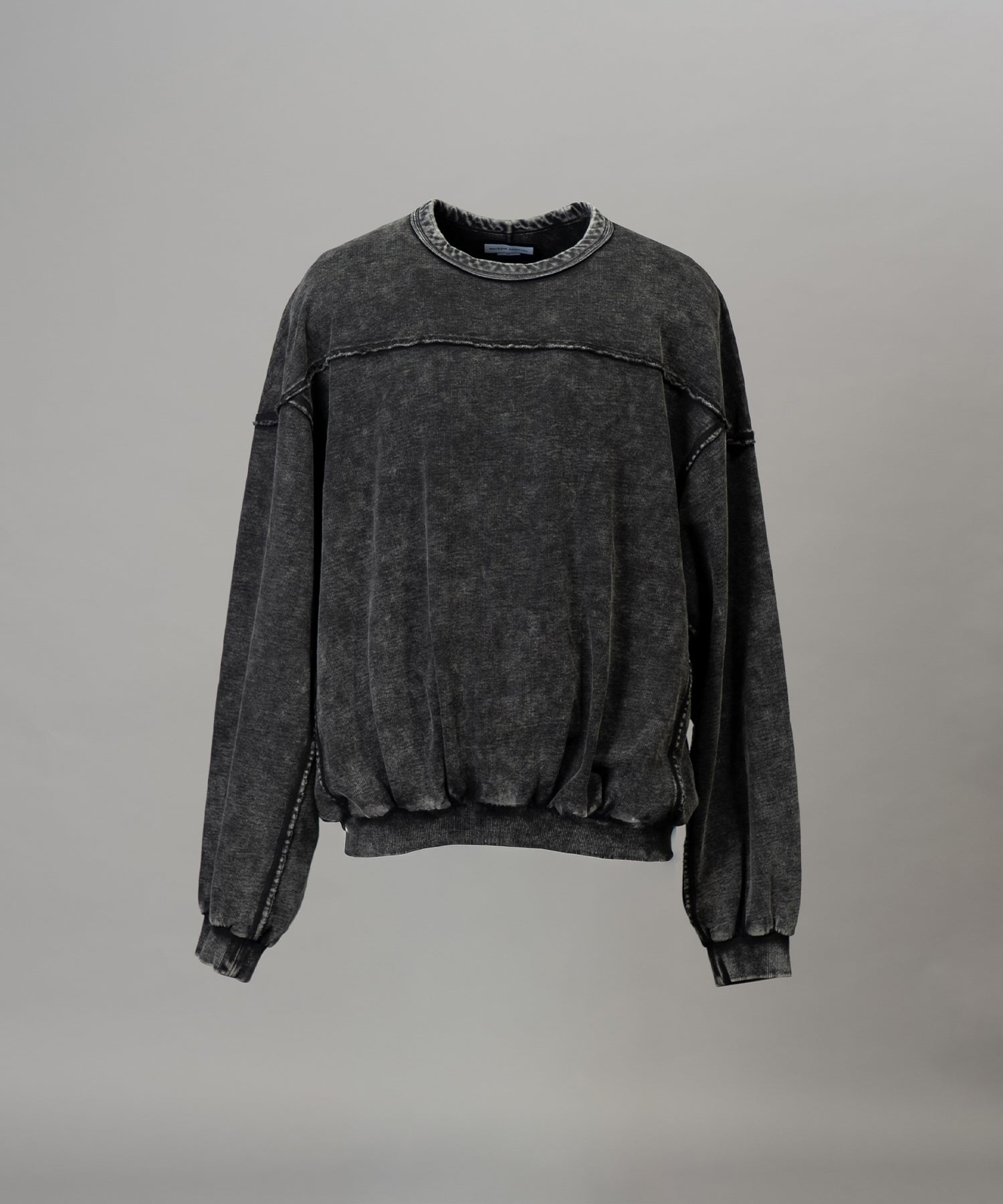 [25AW PRE-ORDER] Nuance Graphics Hand Stitching Long Sleeve TEE