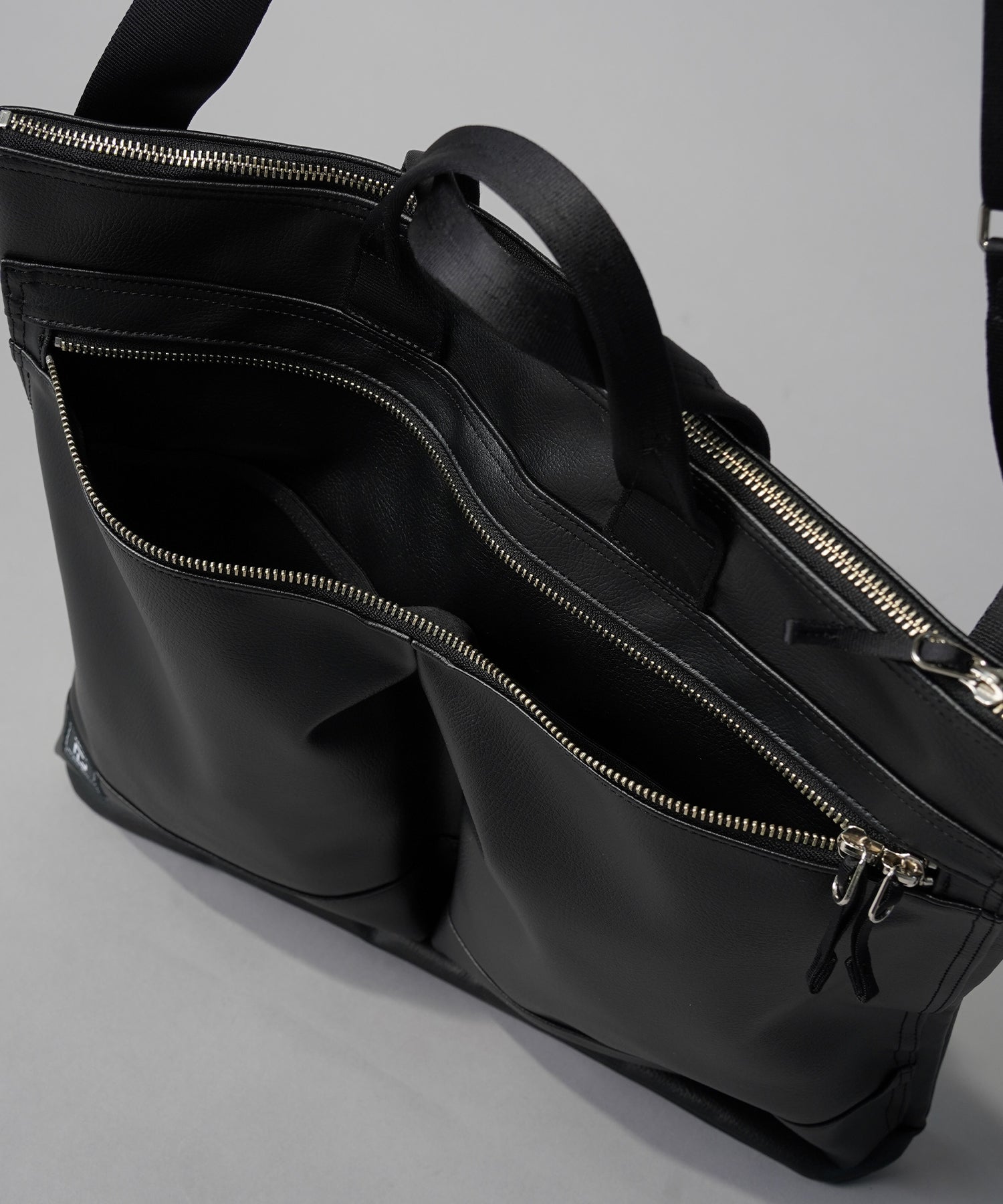 Aluminum Bonded Leather Shoulder Bag