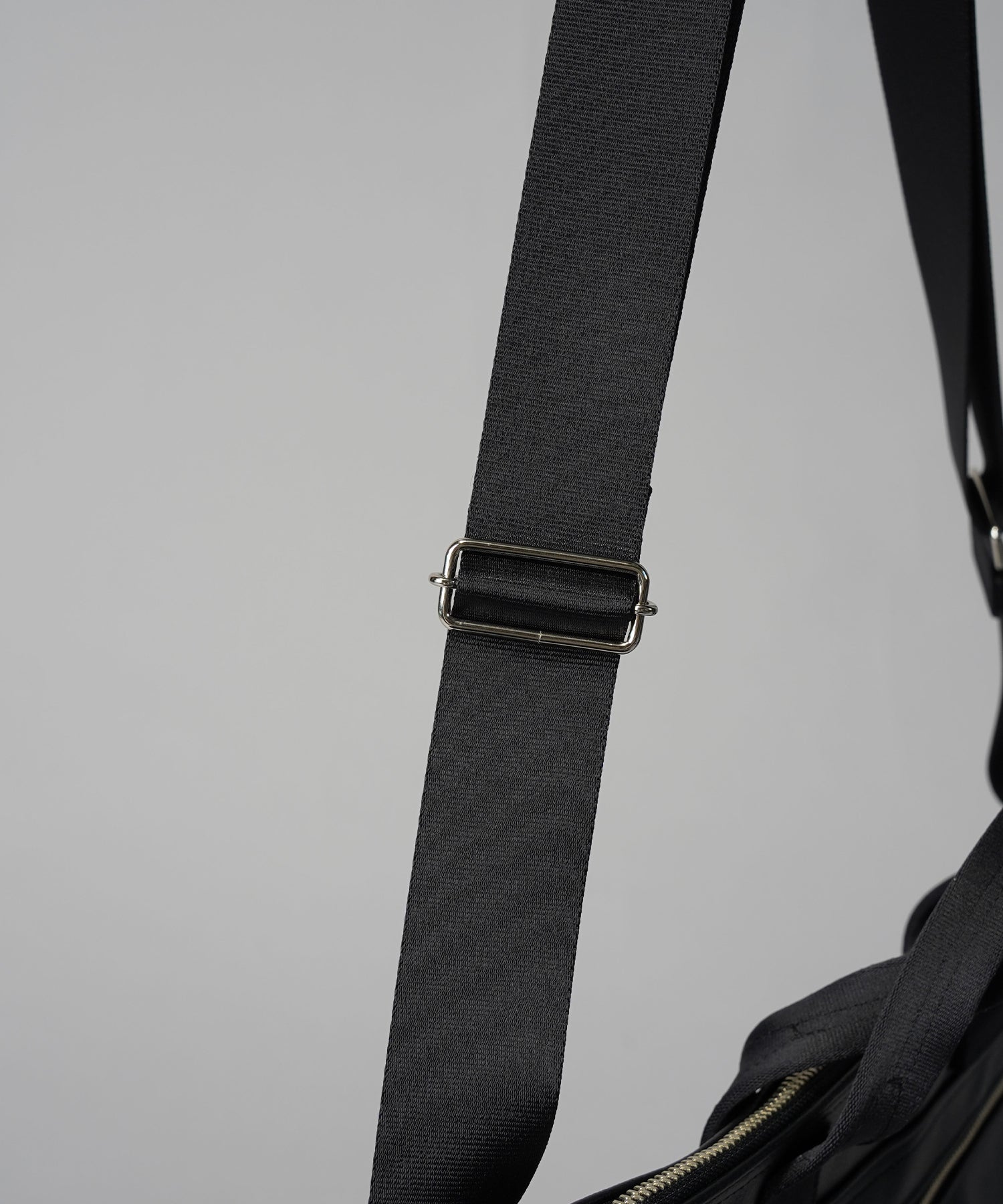 Aluminum Bonded Leather Shoulder Bag