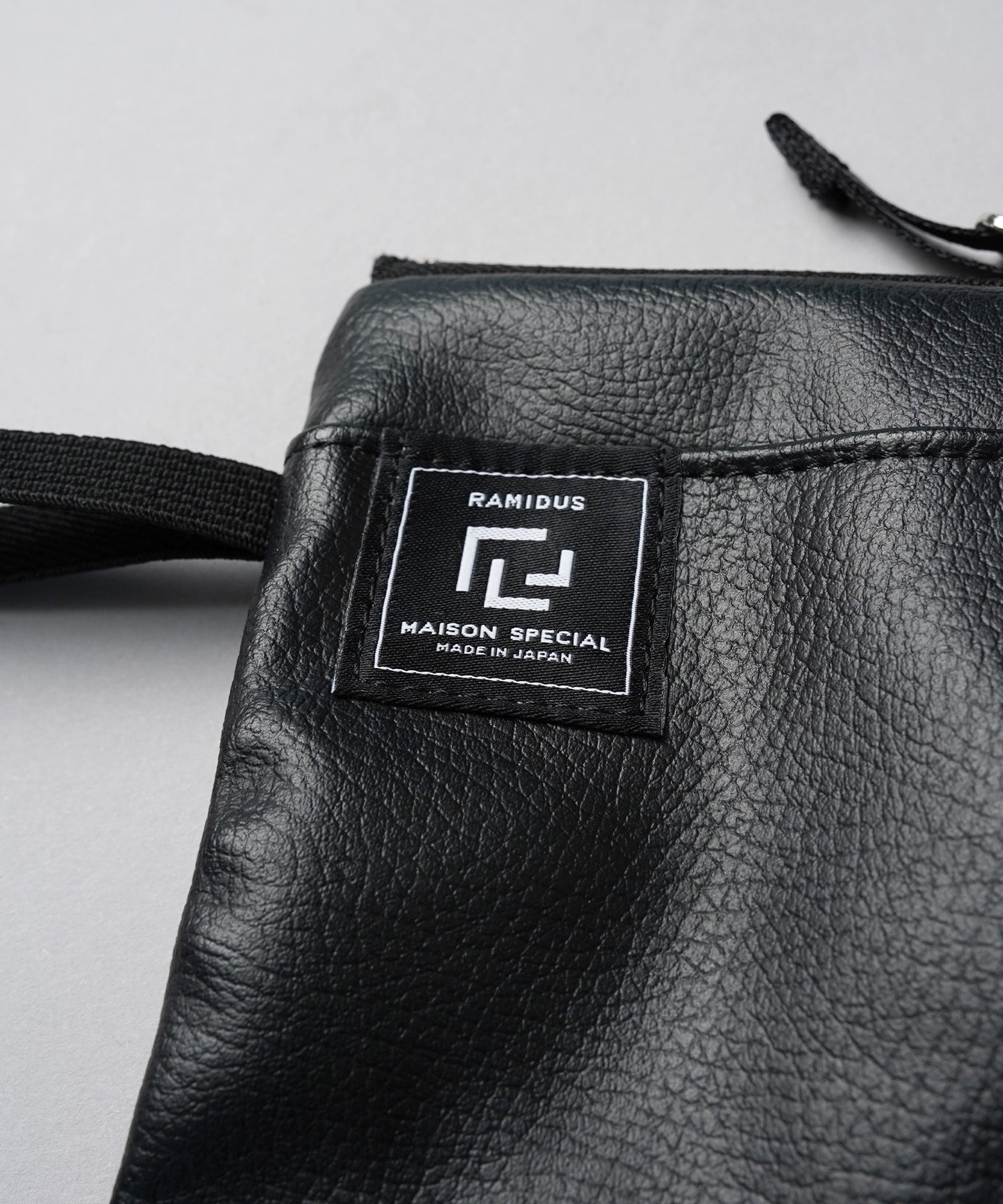 Aluminum Bonded Leather Shoulder Bag