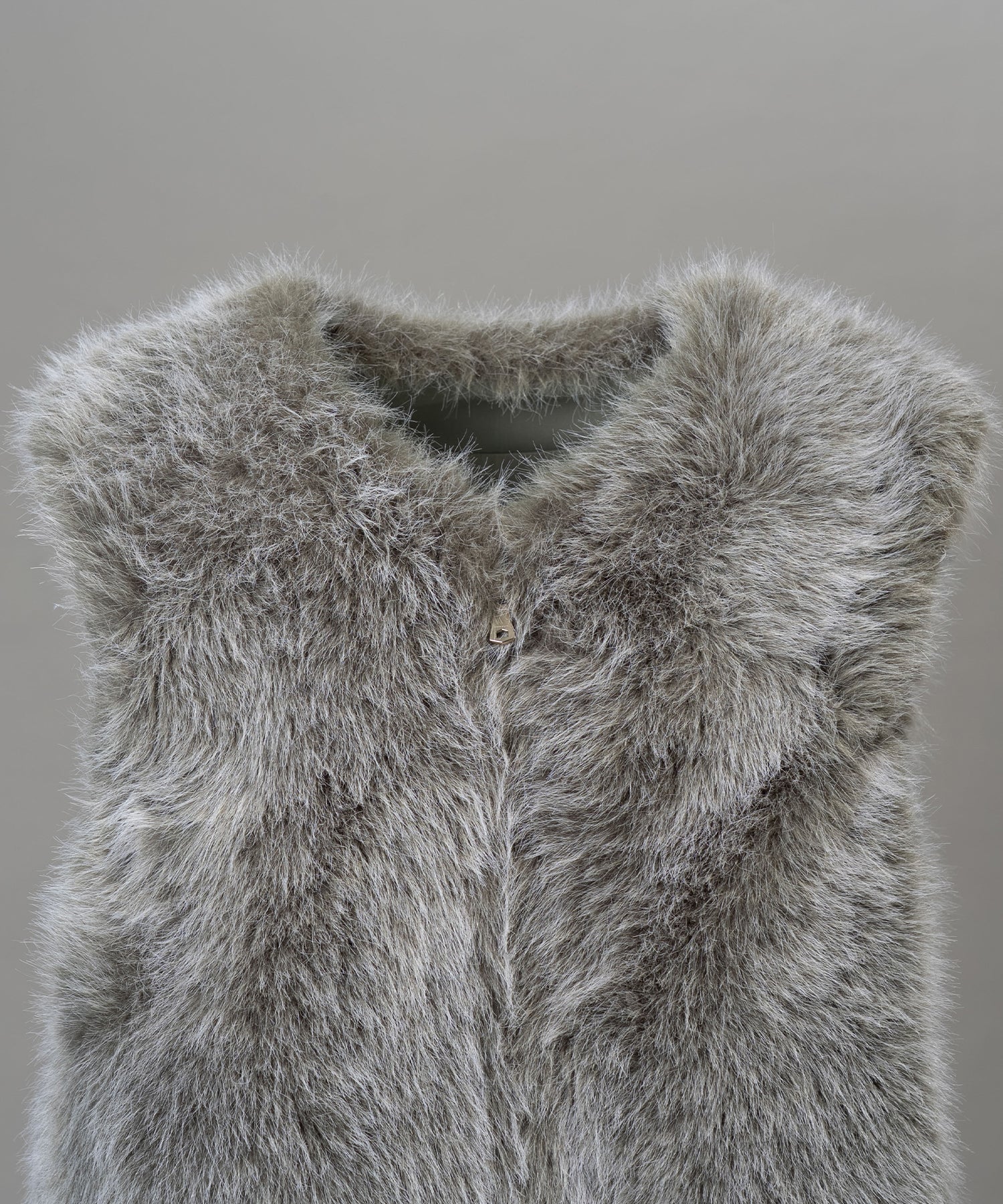 [25AW PRE-ORDER] Luxury Volume Eco Fur Prime-Over Vest