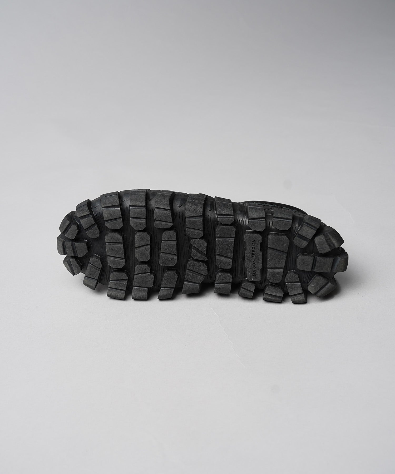 [SPECIAL SHOES FACTORY COLLABORATION] Rattling Sole Low-Cut Shoes